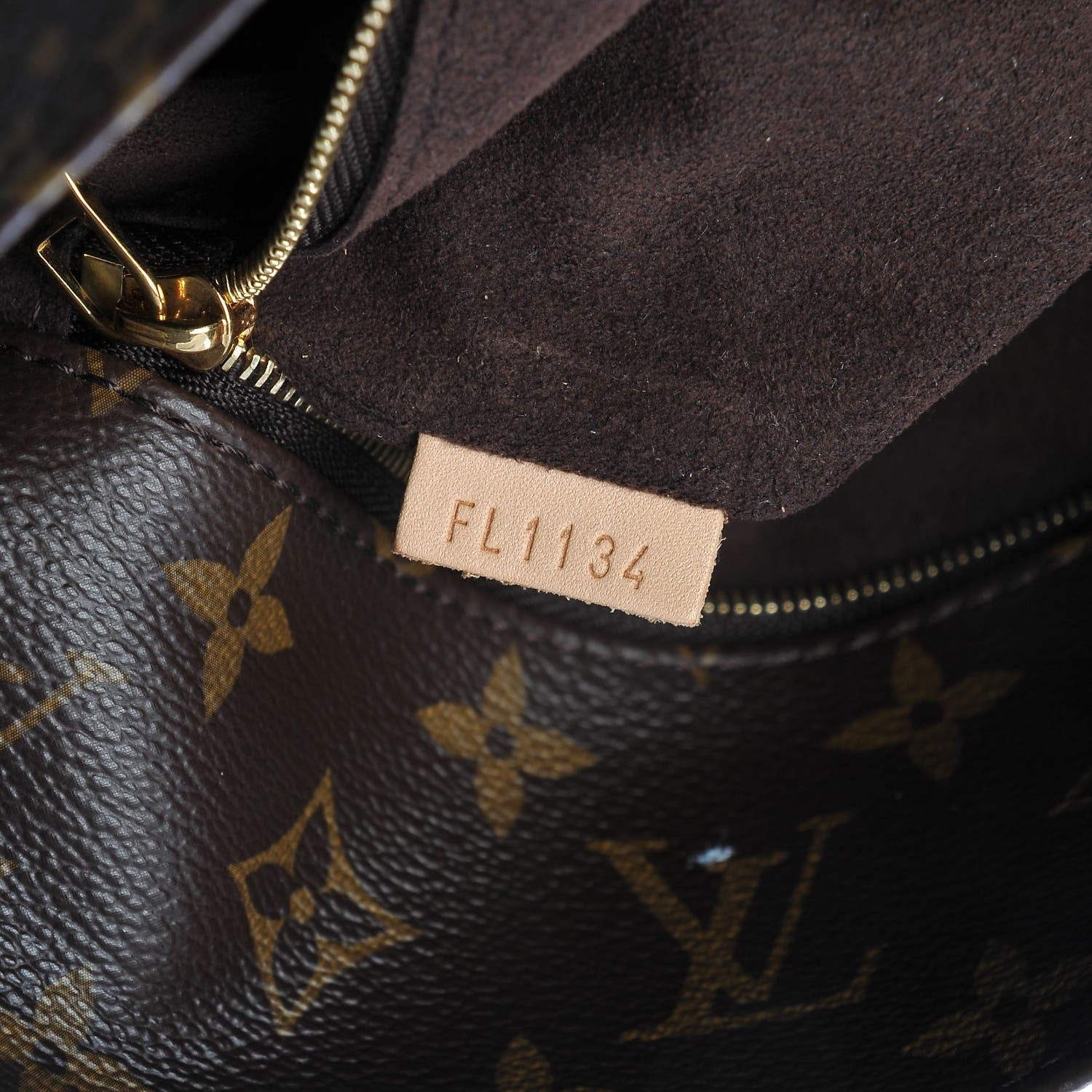 Louis Vuitton Monogram Metis 8 of 11