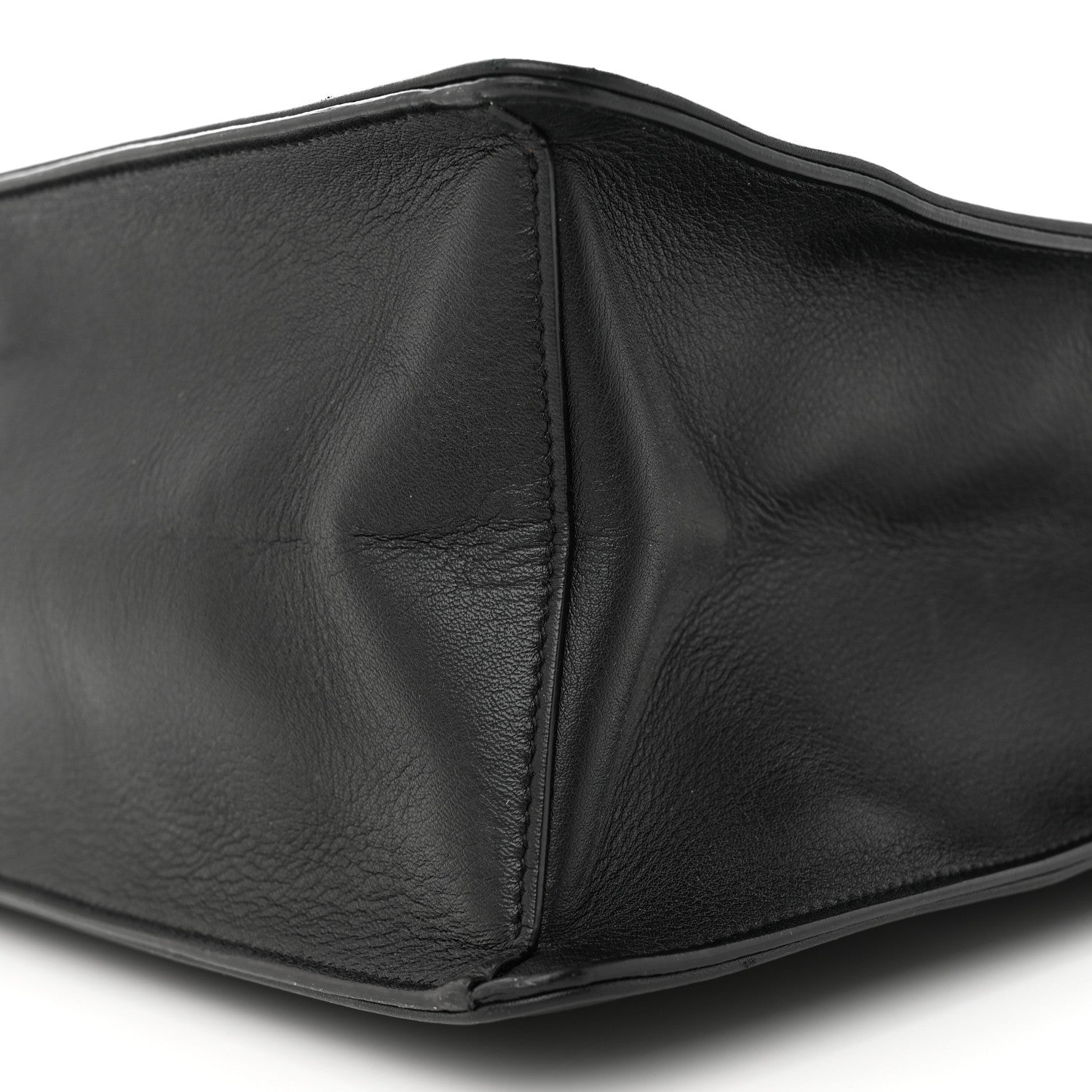 Saint Laurent Calfskin Siena Ultra Lux Tote Black 11 of 15