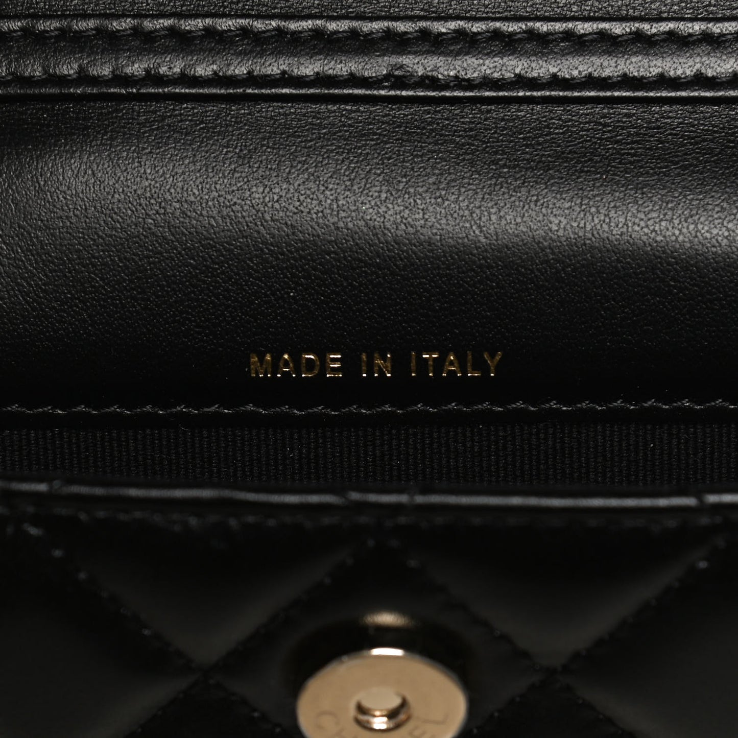 Calfskin Quilted Maxi Pearls Card Holder Flap With Chain Black