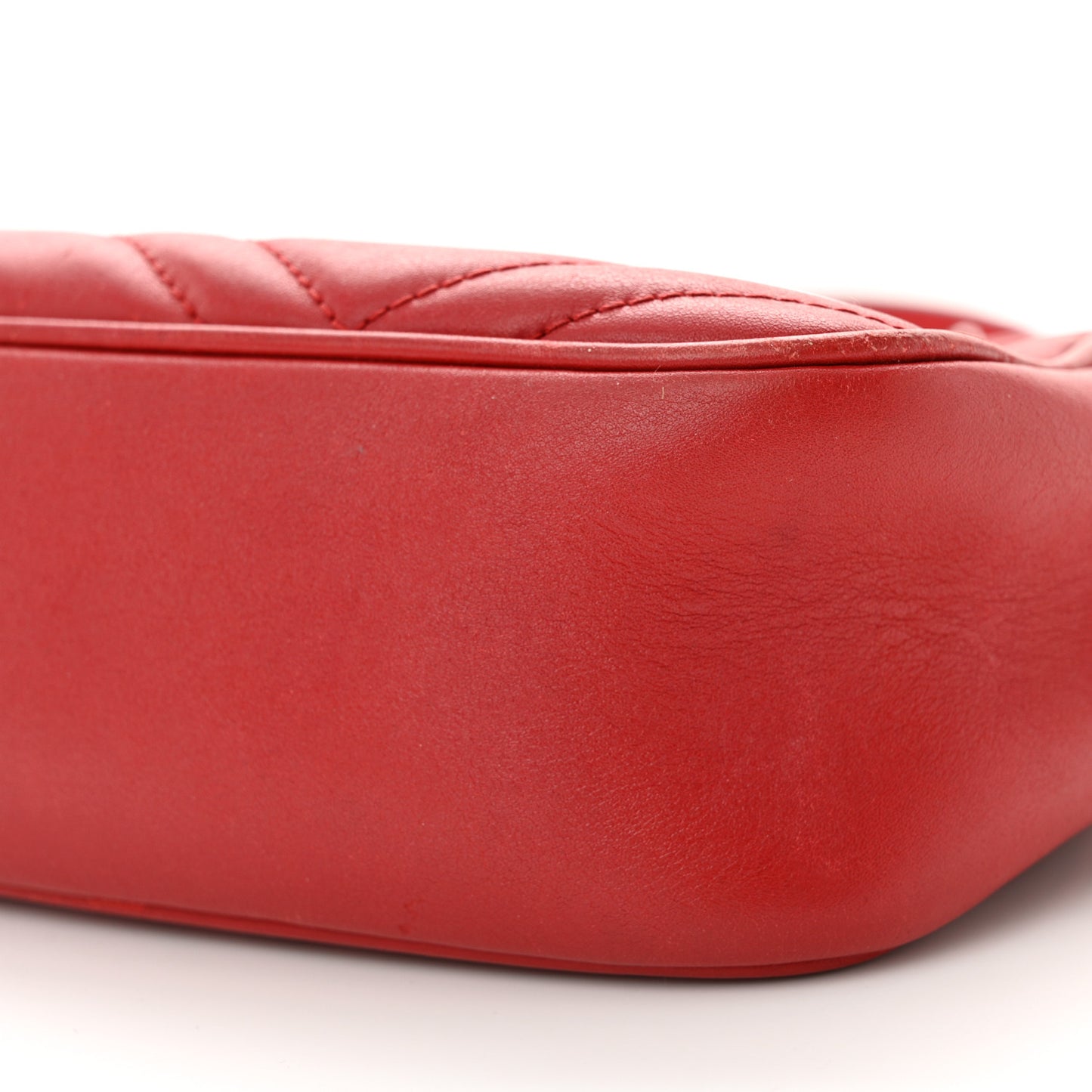 Calfskin Matelasse Small GG Marmont Chain Shoulder Bag Hibiscus Red