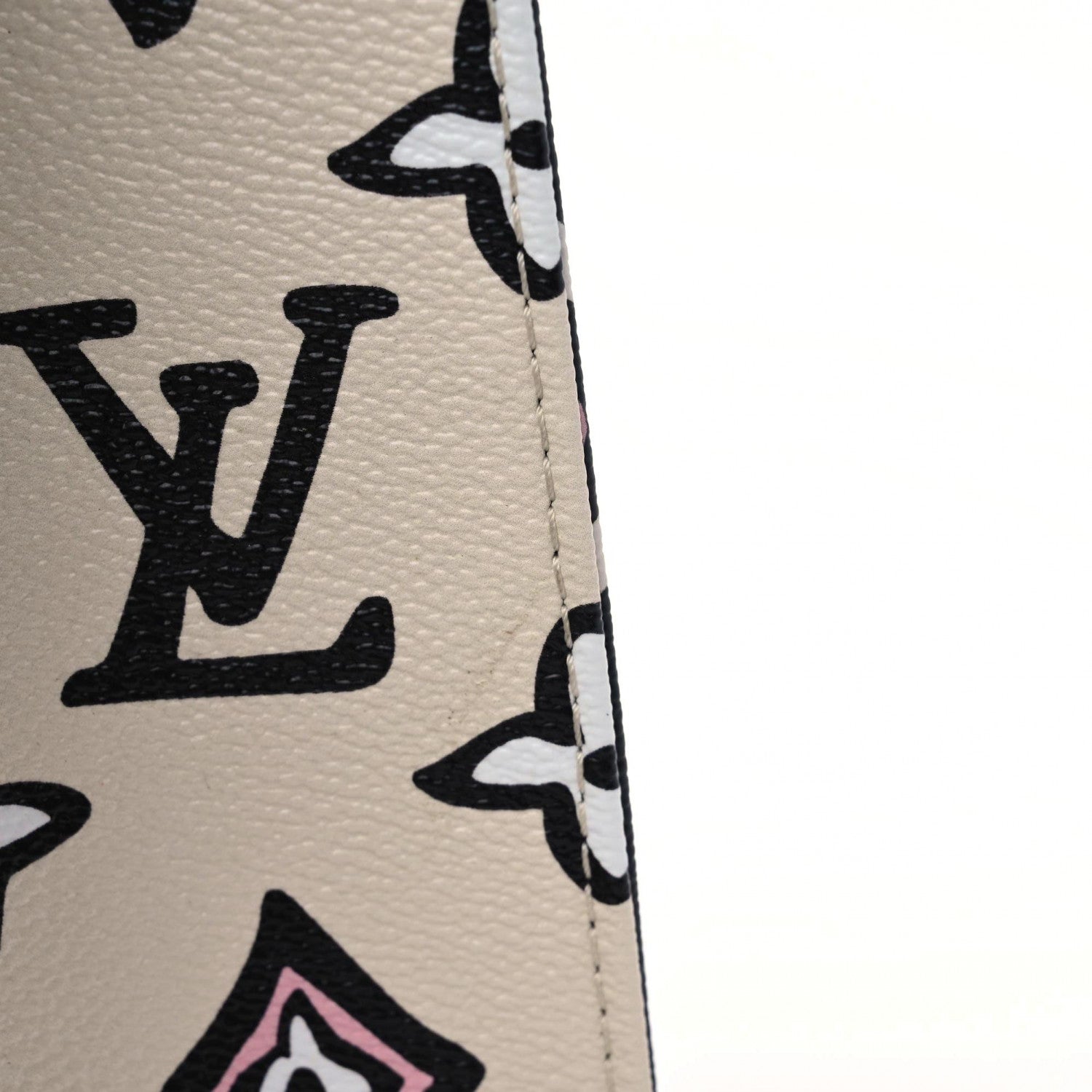 Louis Vuitton Monogram Giant Wild At Heart Onthego GM Black 13 of 17