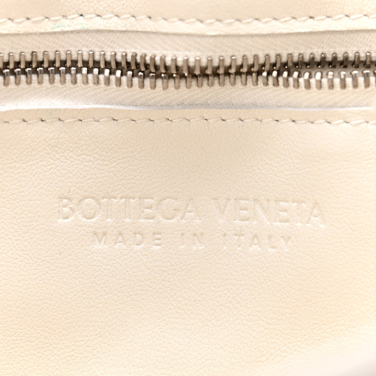 Bottega Veneta Lambskin Maxi Intrecciato Cassette Crossbody Bag White 6 of 9