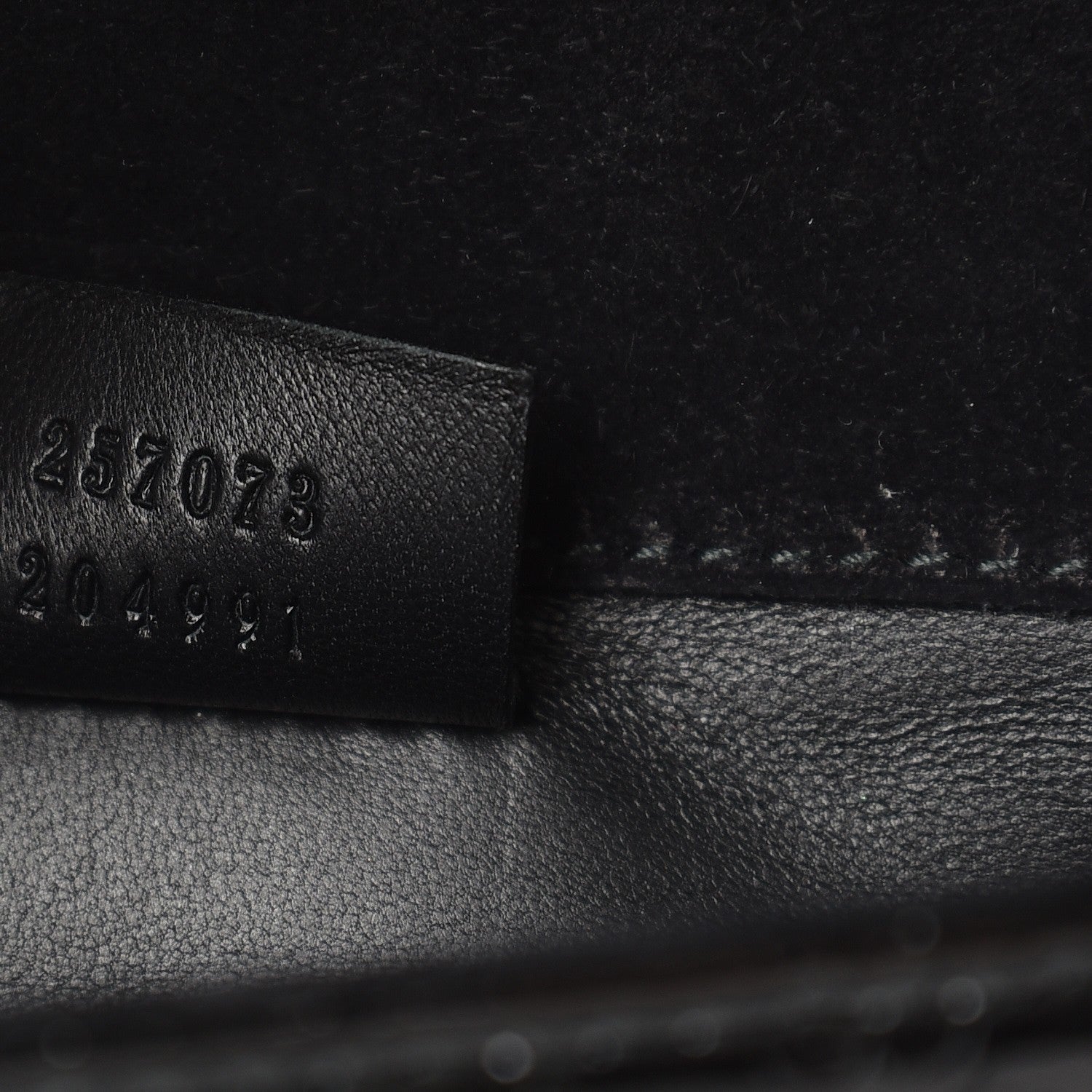 Gucci Patent Microguccissima Small Broadway Clutch Black 6 of 7