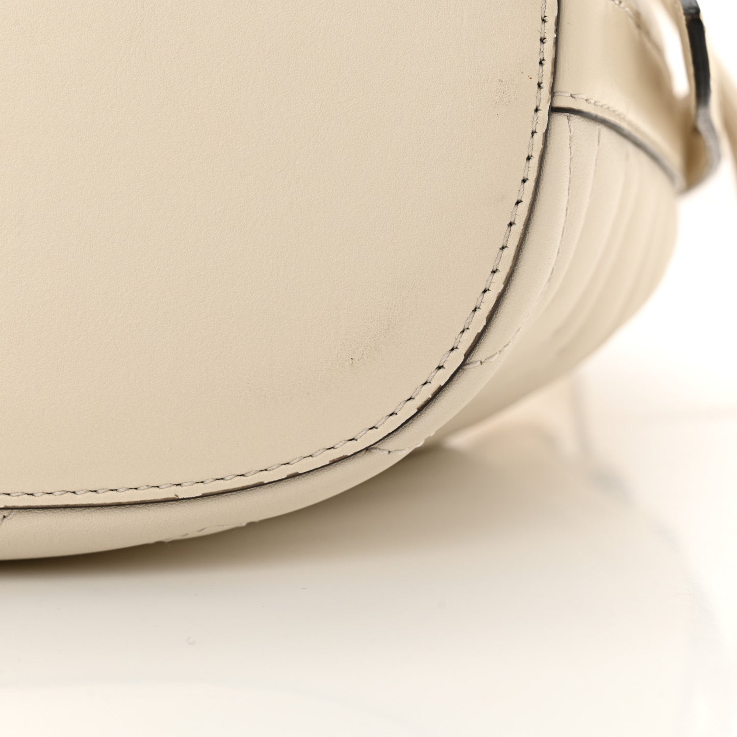 Calfskin Matelasse Sylvie Web GG Marmont Bucket Bag White