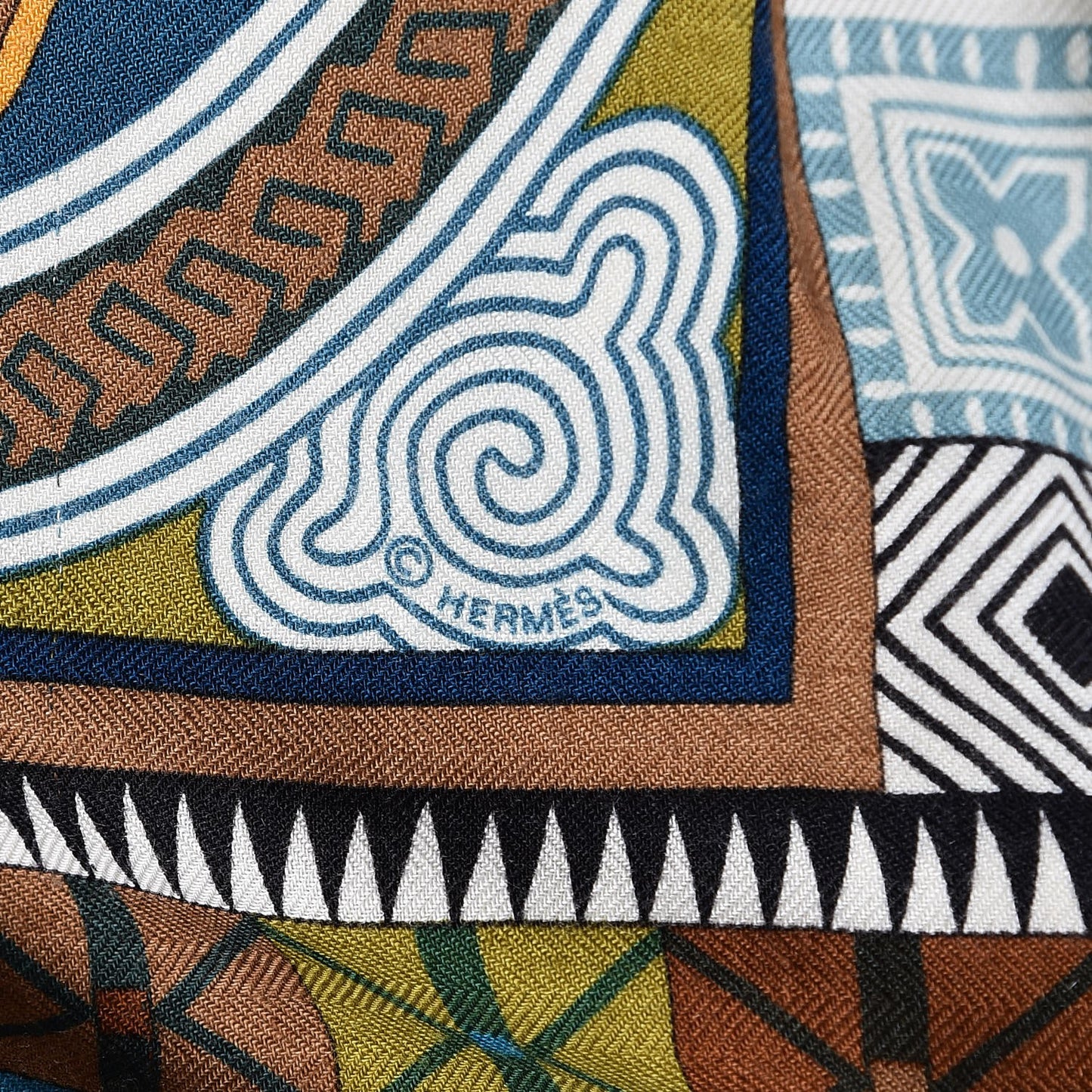 Cashmere Silk Cent Plis Des Miao Shawl 140