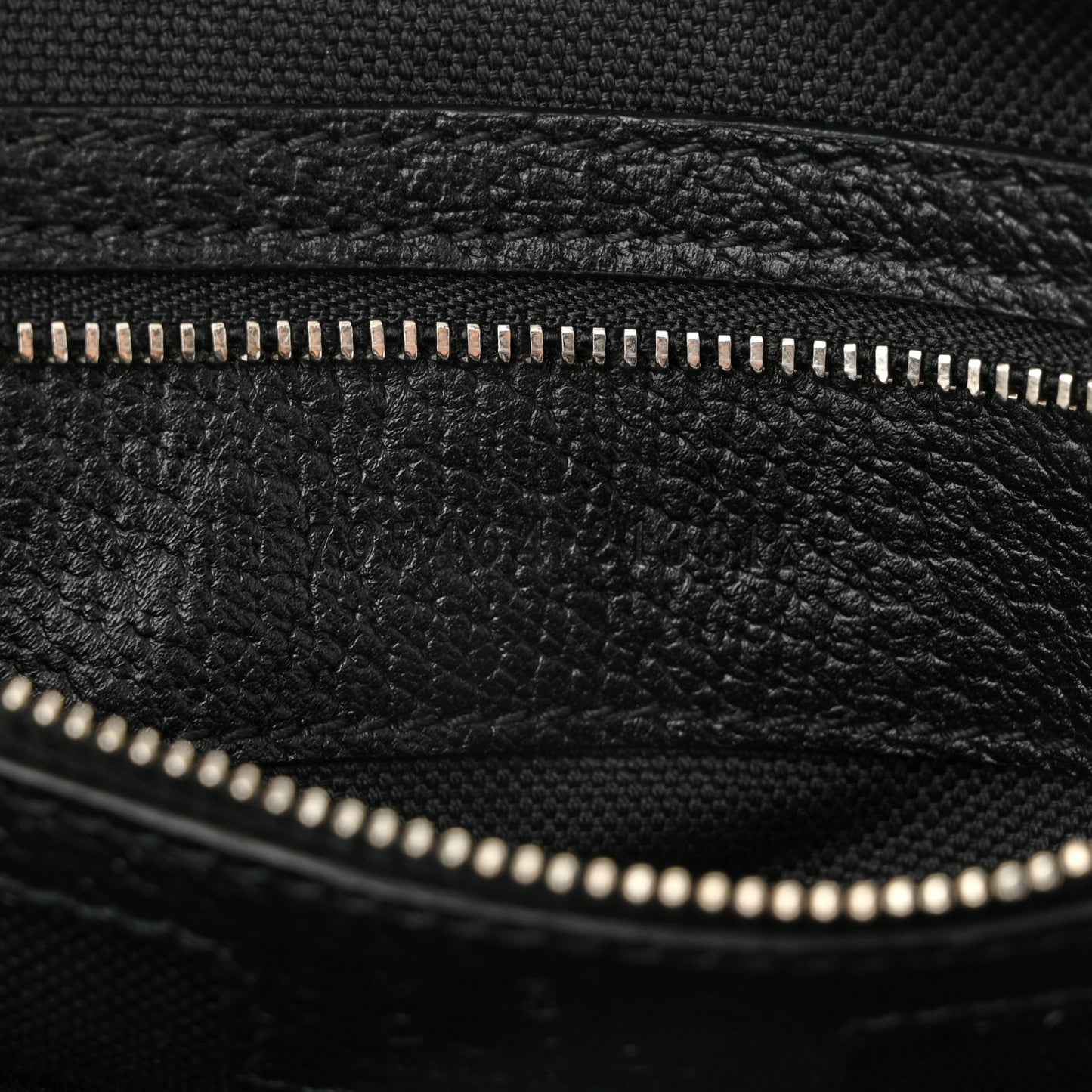 GG Supreme Monogram Small Crossbody Bag Black