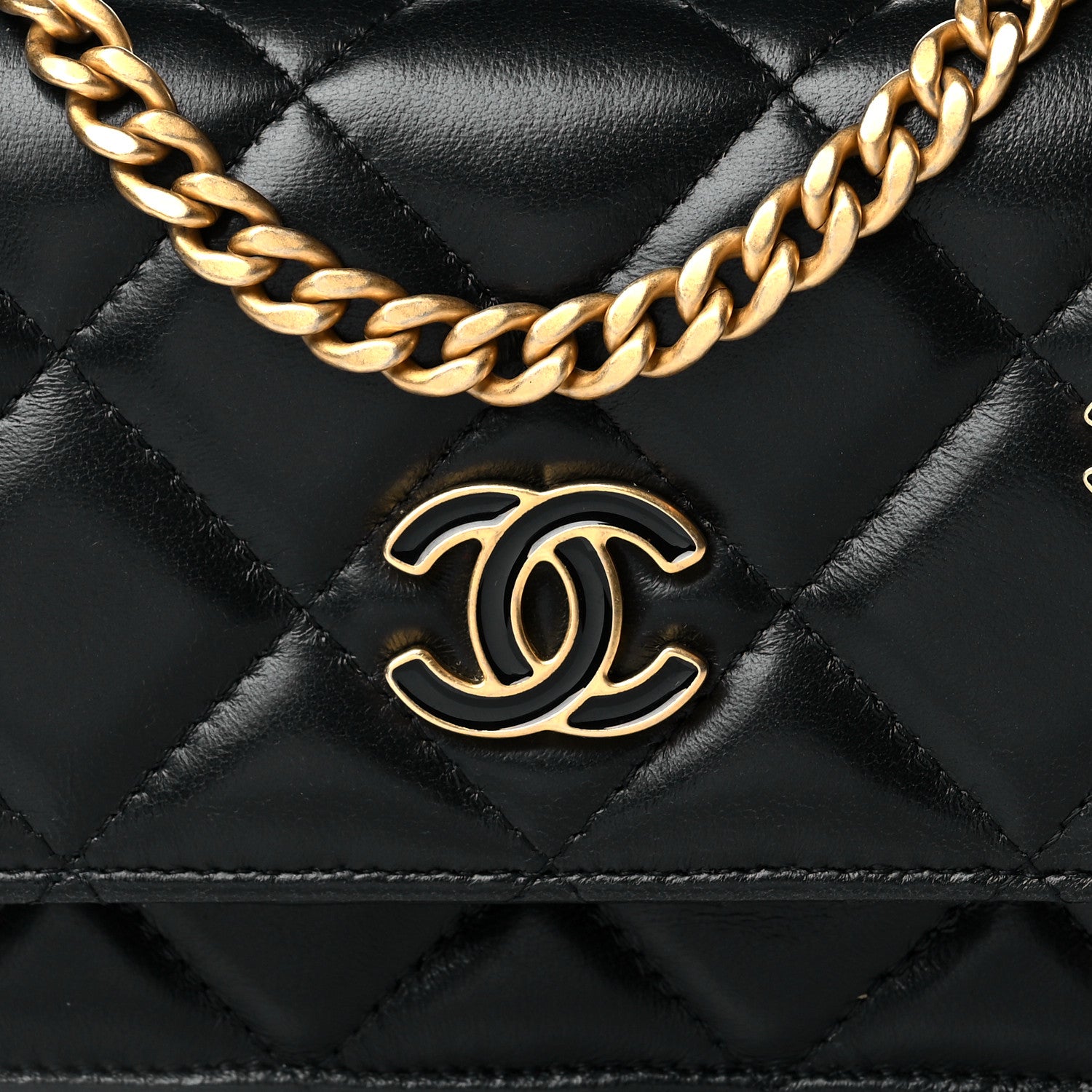 Chanel Lambskin Enamel Quilted Pending CC Clutch With Chain Black 12 of 13