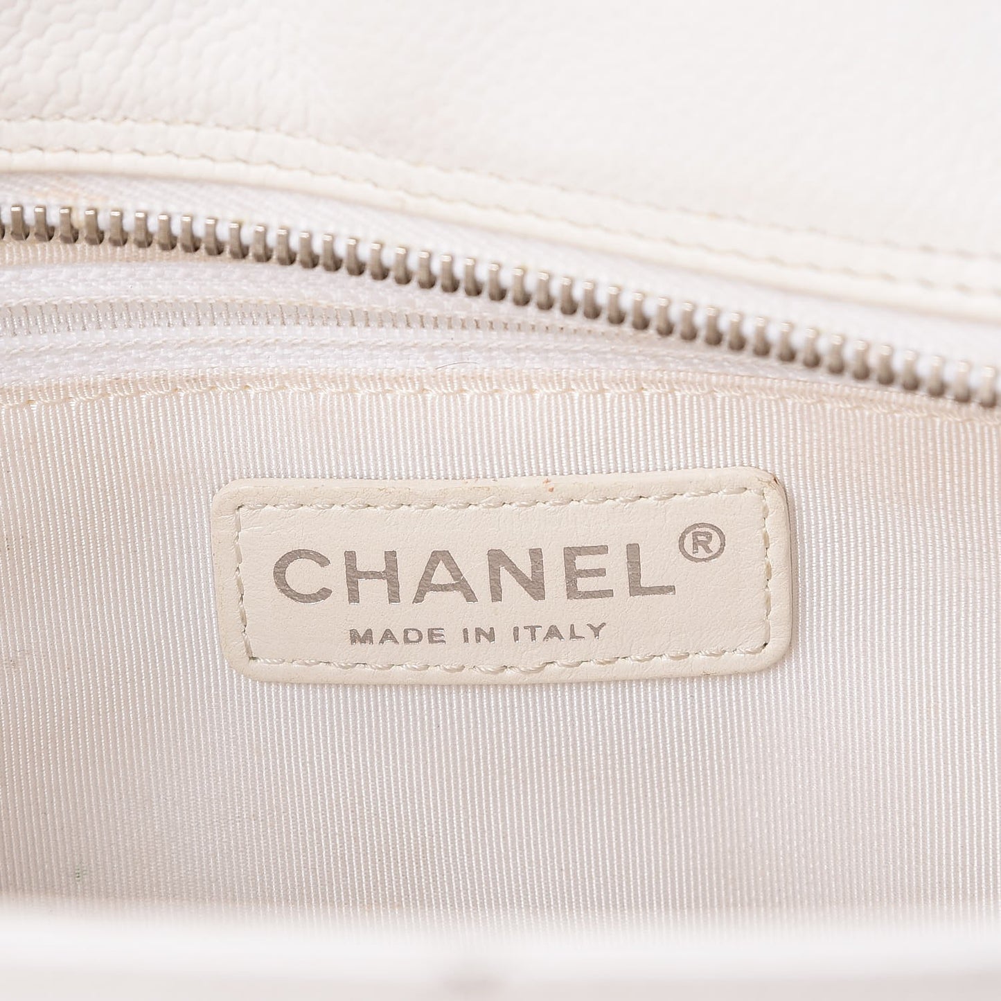 Caviar Quilted Petit Timeless Tote PTT White
