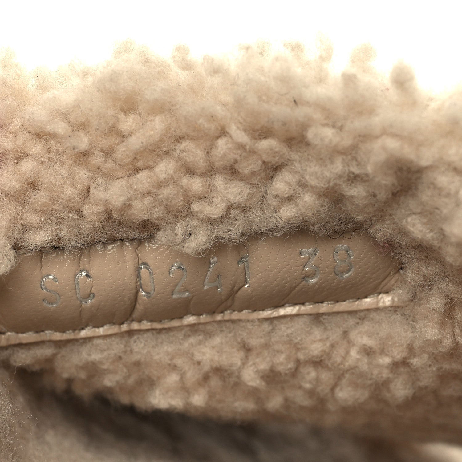 Louis Vuitton Shearling Paseo Flat Comfort Mule 38 Beige 8 of 9