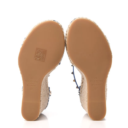 Valentino Garavani Grained Calfskin Rockstud Ankle Strap Espadrille 15/105mm Wedge Sandals 37 Blu Delft Natural 5 of 8