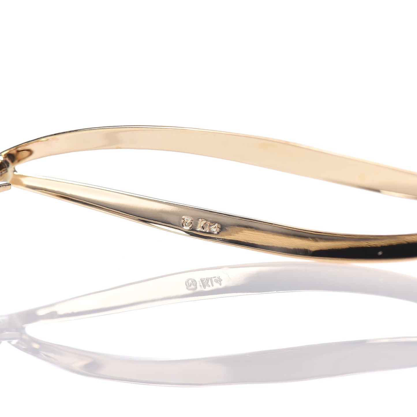 14K Yellow Gold Akoya Pearl 6mm Leaf Brooch