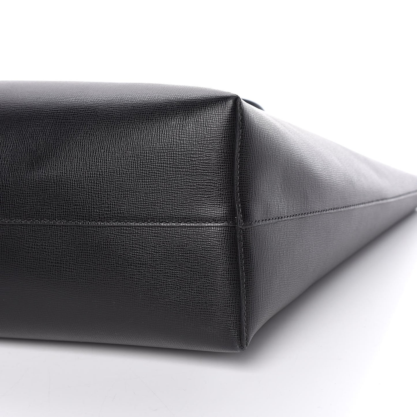 Saffiano Medium T Tote Black