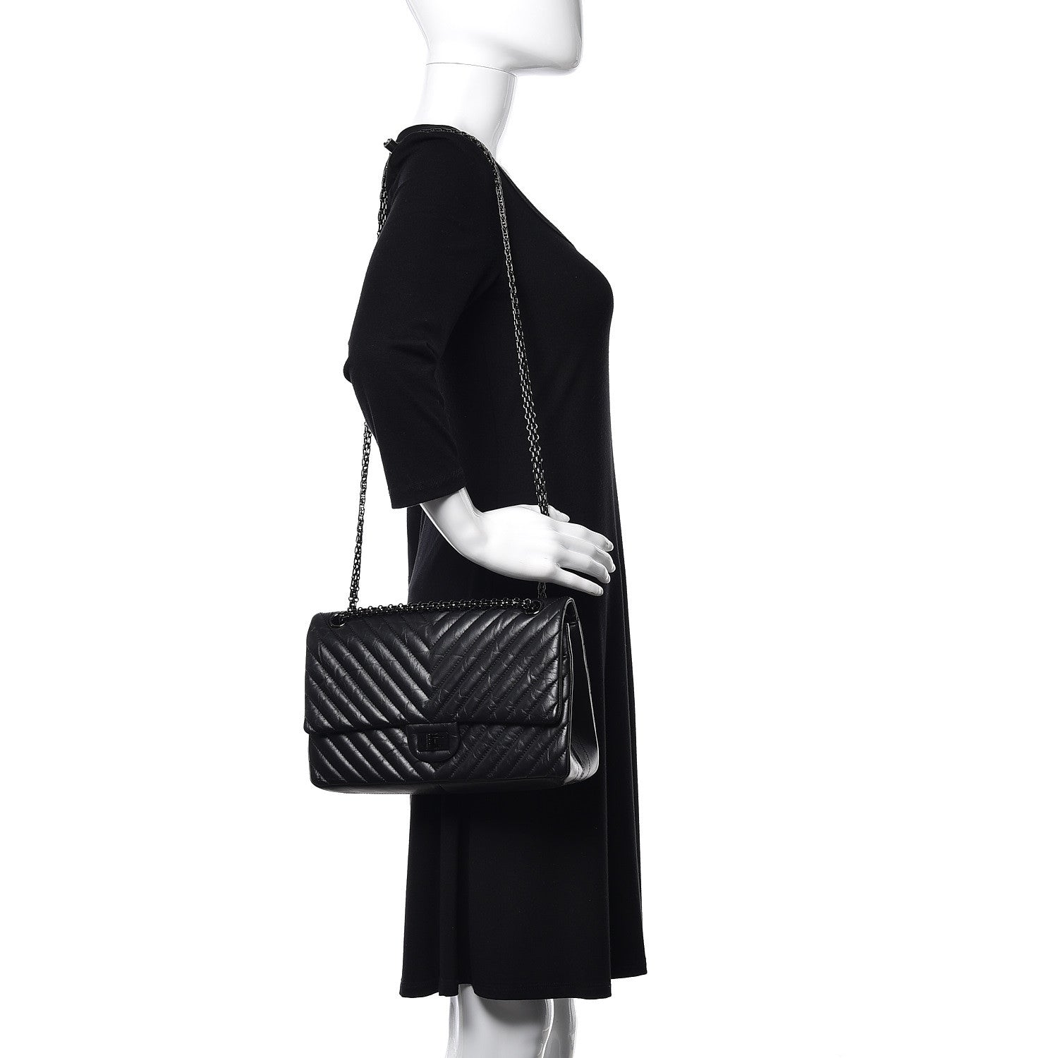 Chanel Aged Calfskin Chevron Quilted 2.55 Reissue 226 So Black 2 of 10