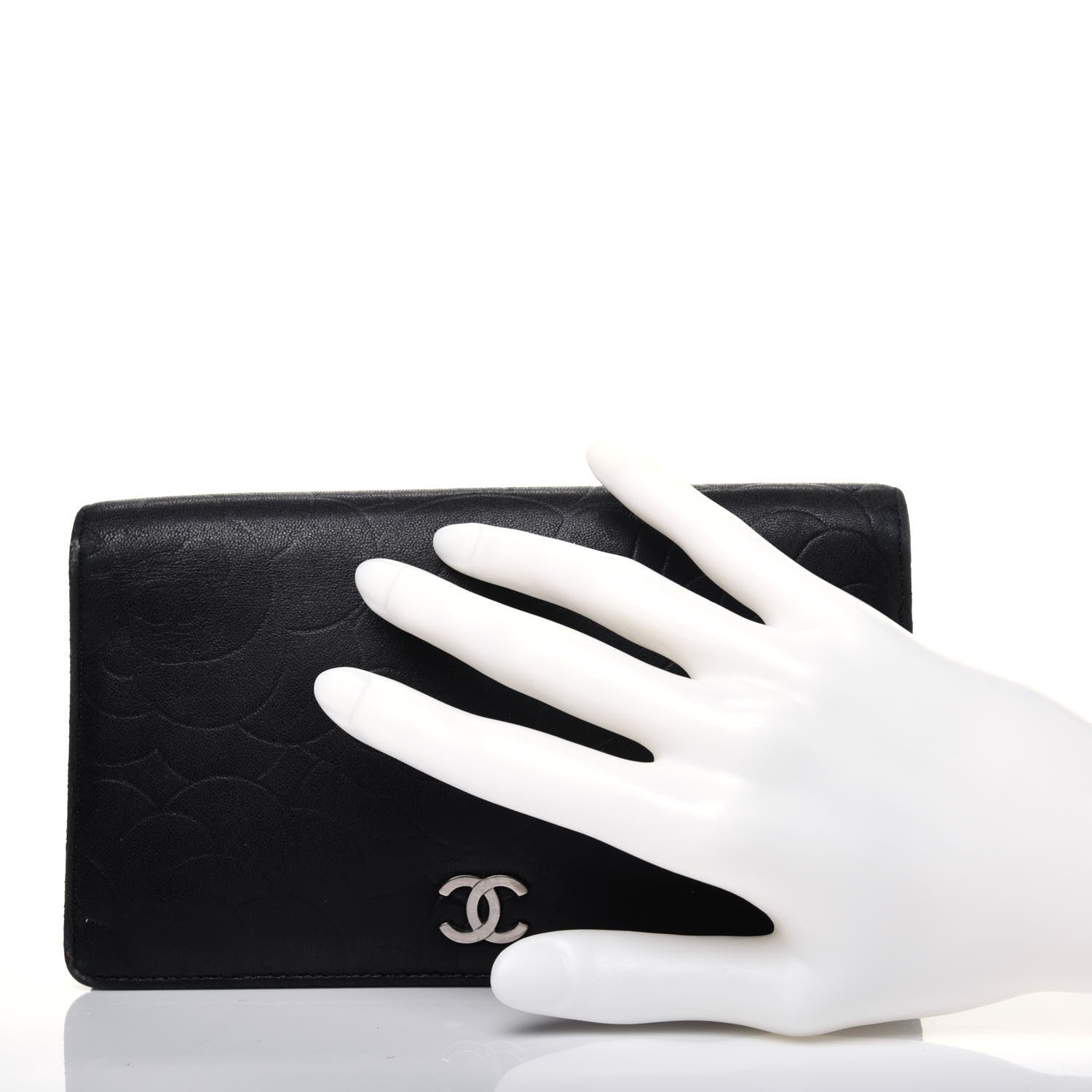 Chanel Lambskin Camellia Embossed Yen Wallet Black 2 of 26