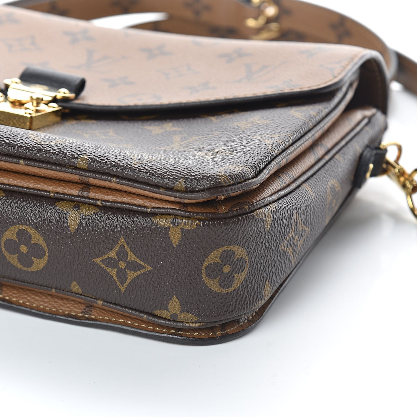 Reverse Monogram Pochette Metis
