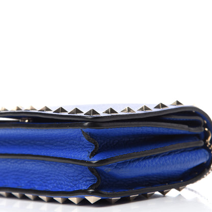Valentino Garavani Grained Calfskin Rockstud Wallet on Chain Acid Blue 7 of 13