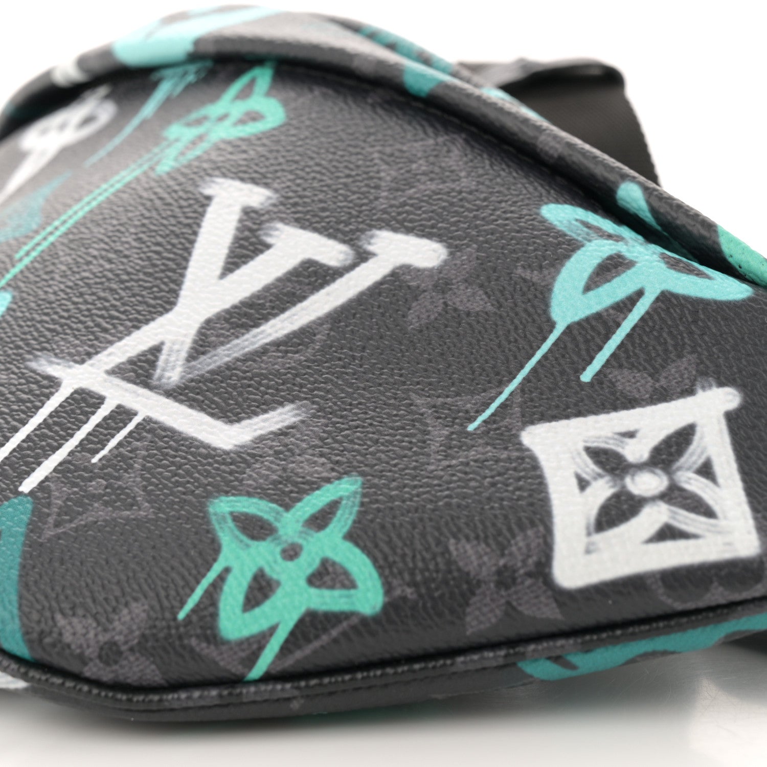 Louis Vuitton Monogram Eclipse LV Graffiti Discovery Bumbag Green Lights 9 of 10