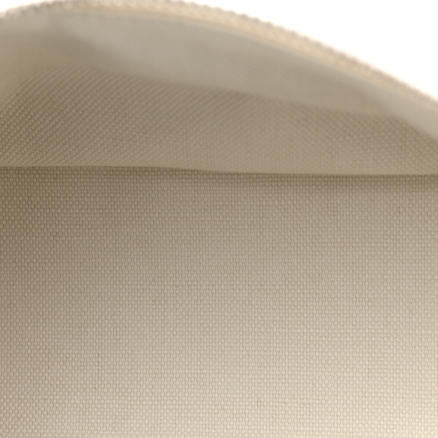 Calfskin Matelasse Chevron Monochrome GG Marmont Sling Shoulder Bag Mystic White