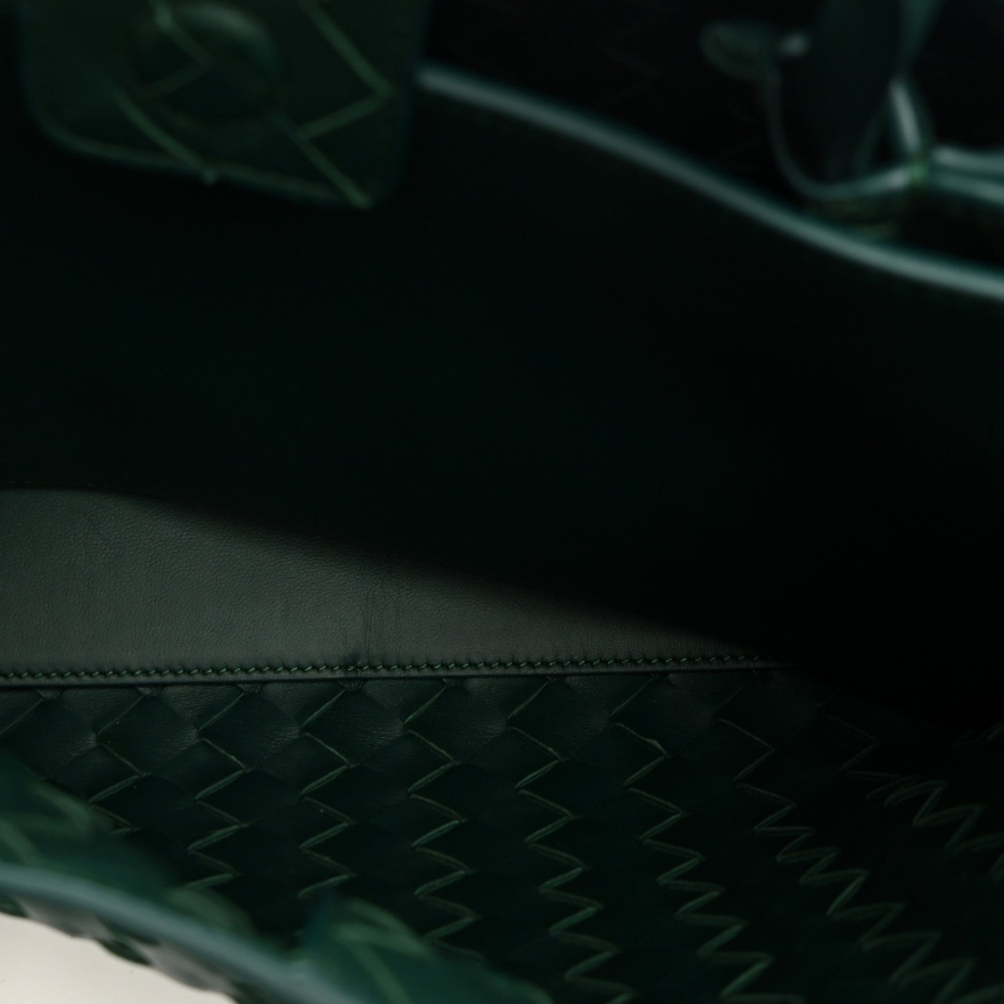 Nappa Intrecciato Medium Andiamo Shoulder Bag Emerald Green