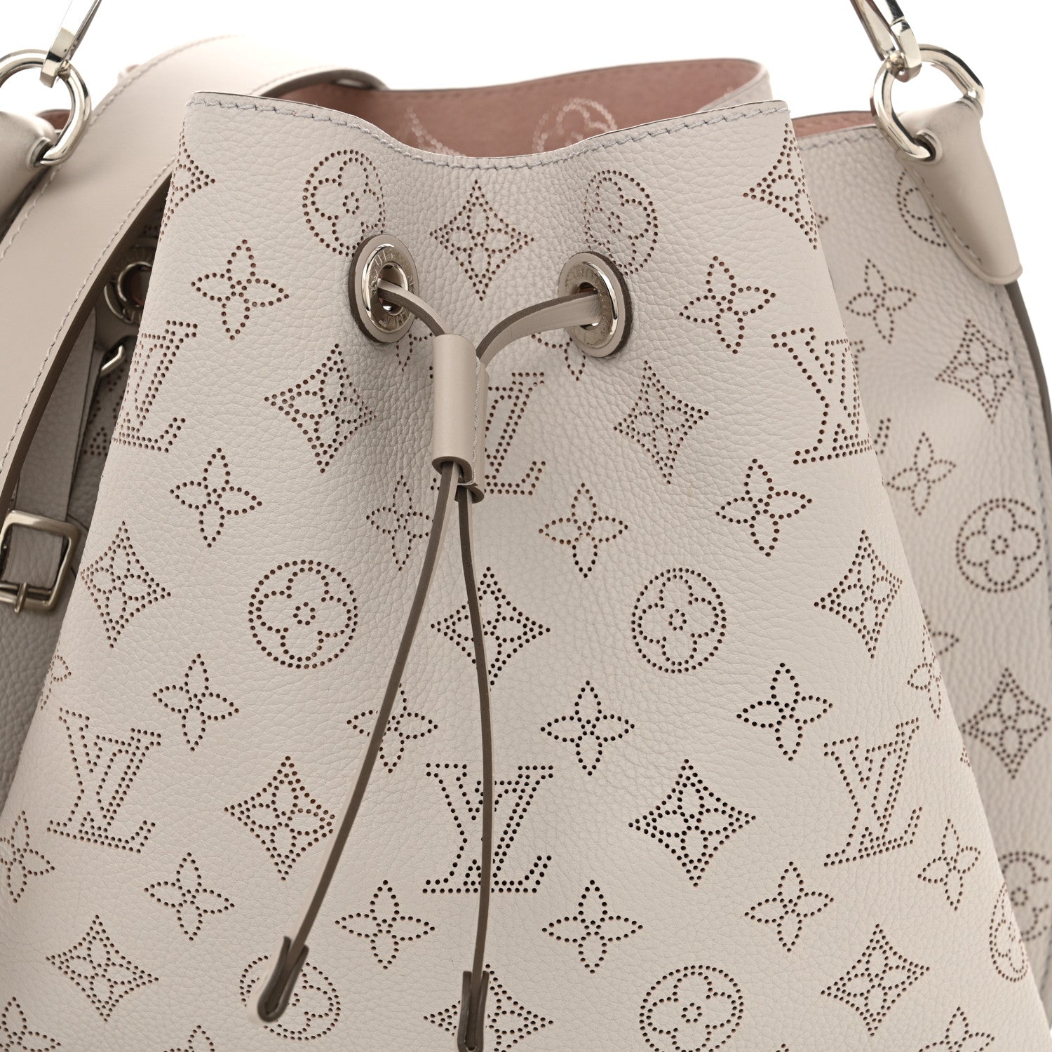 Louis Vuitton Mahina Muria Brume 7 of 10