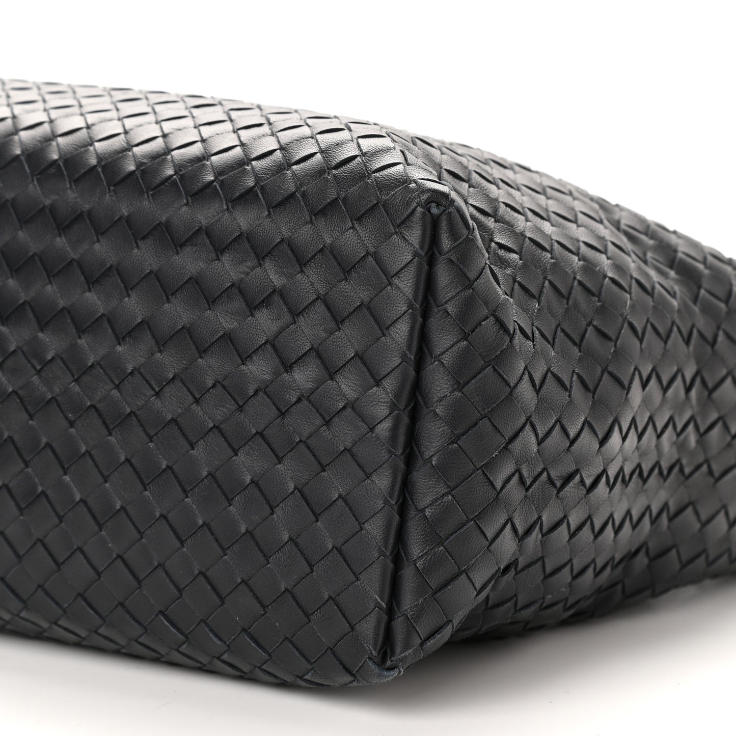 Nappa Intrecciato Medium Garda Bag Tourmaline