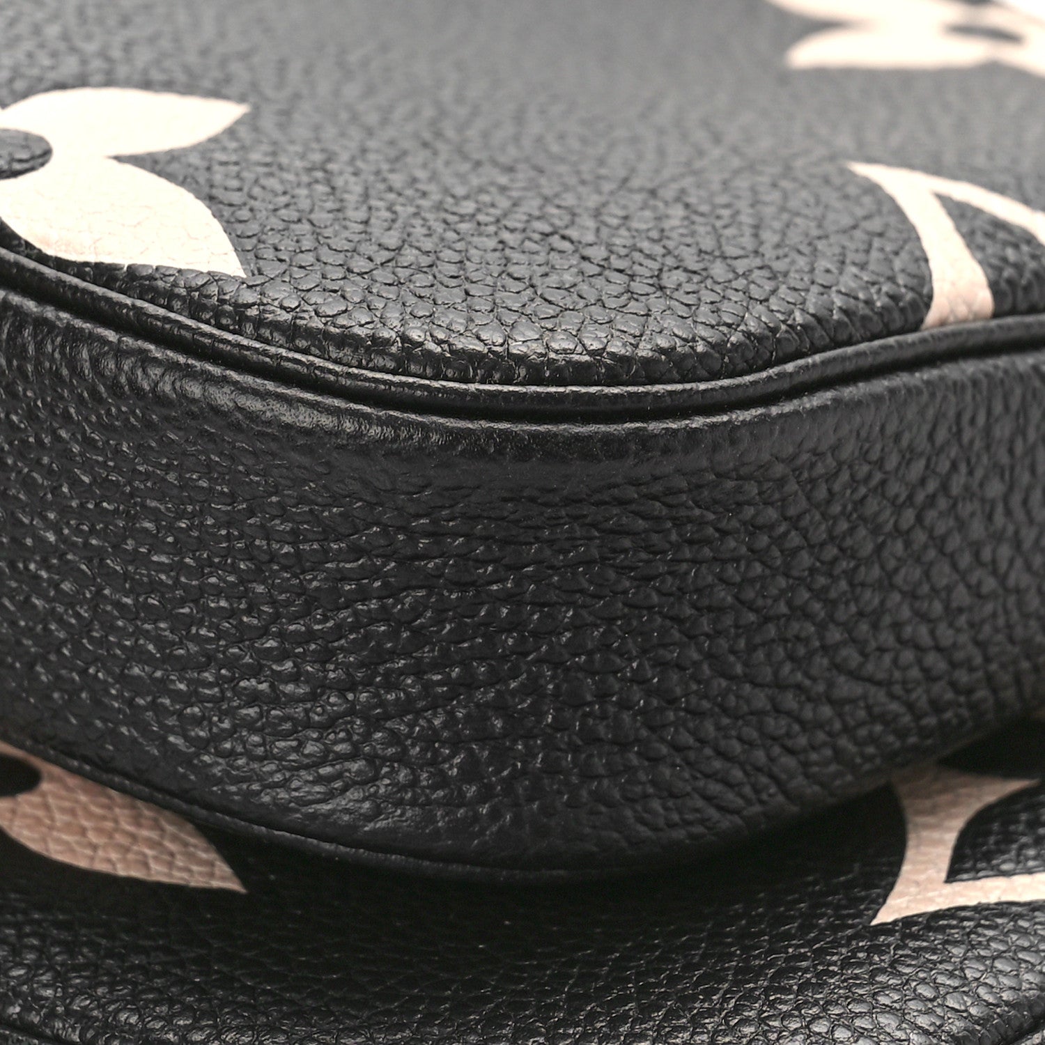 Louis Vuitton Empreinte Monogram Giant Multi Pochette Accessories Black Beige 9 of 11