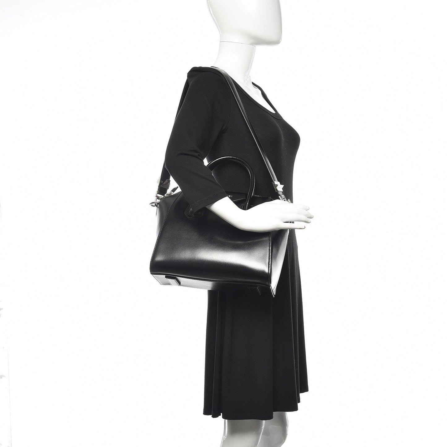 Shiny Lord Calfskin Small Antigona Black