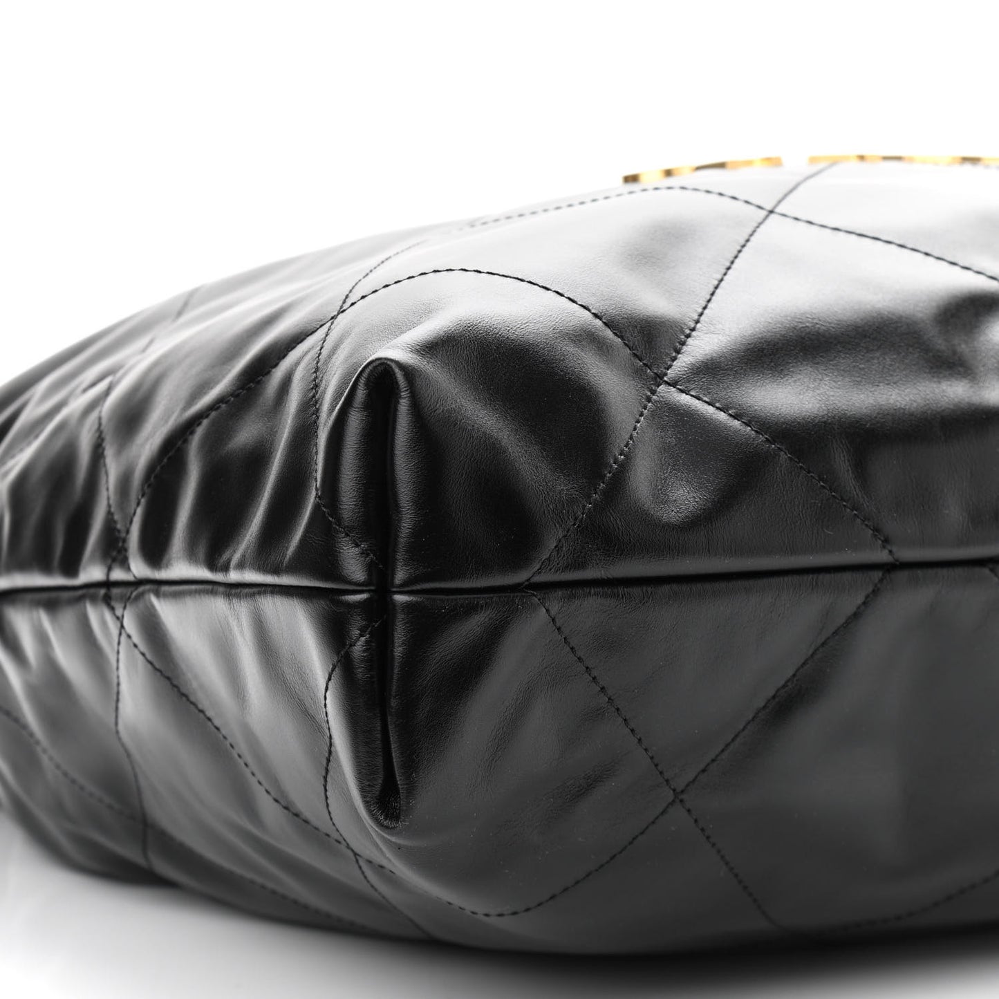 Shiny Calfskin Quilted Chanel 22 Black