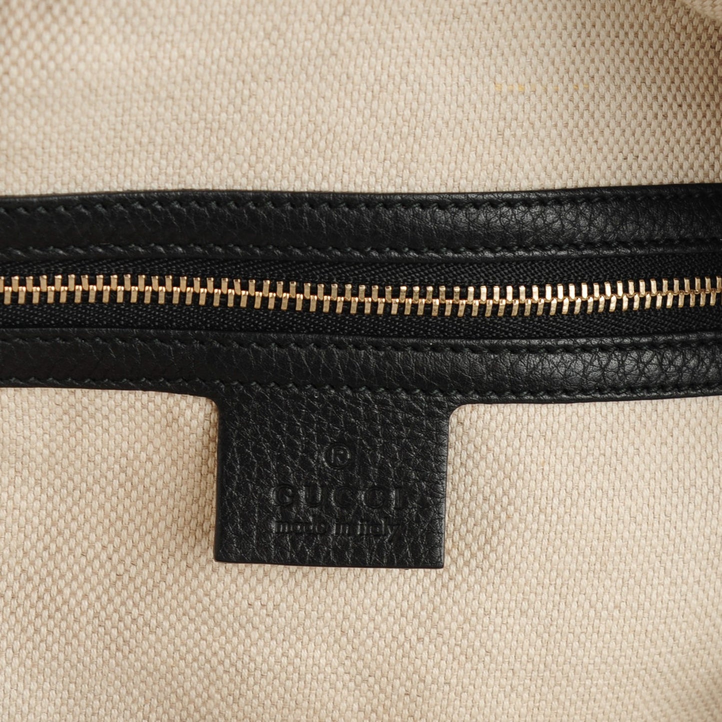 Pebbled Calfskin Medium Soho Chain Hobo Black