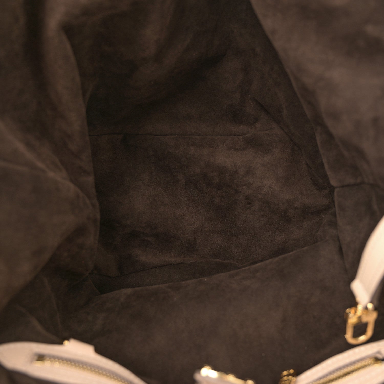 Louis Vuitton Mahina L Coquille 5 of 9