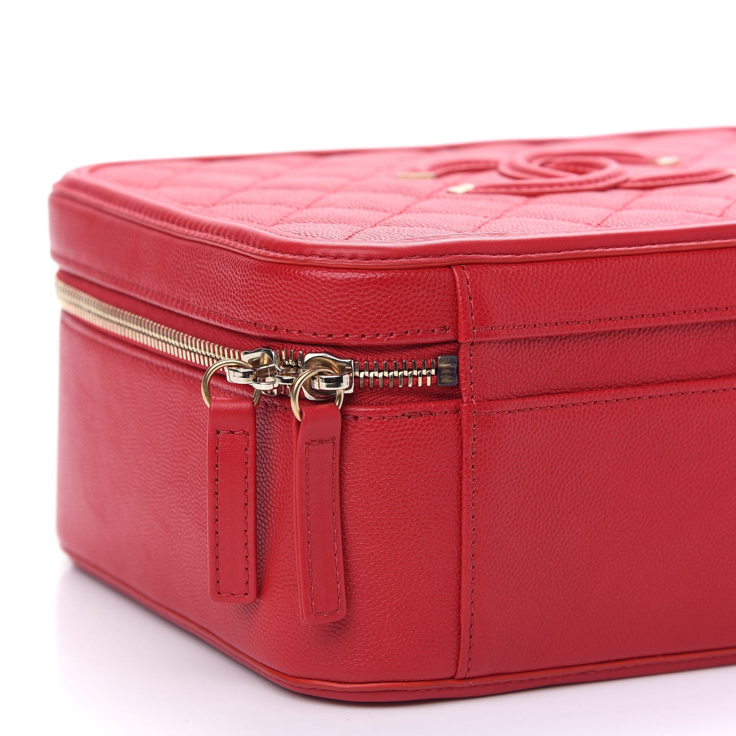 Caviar Quilted Large CC Filigree Vanity Case Red