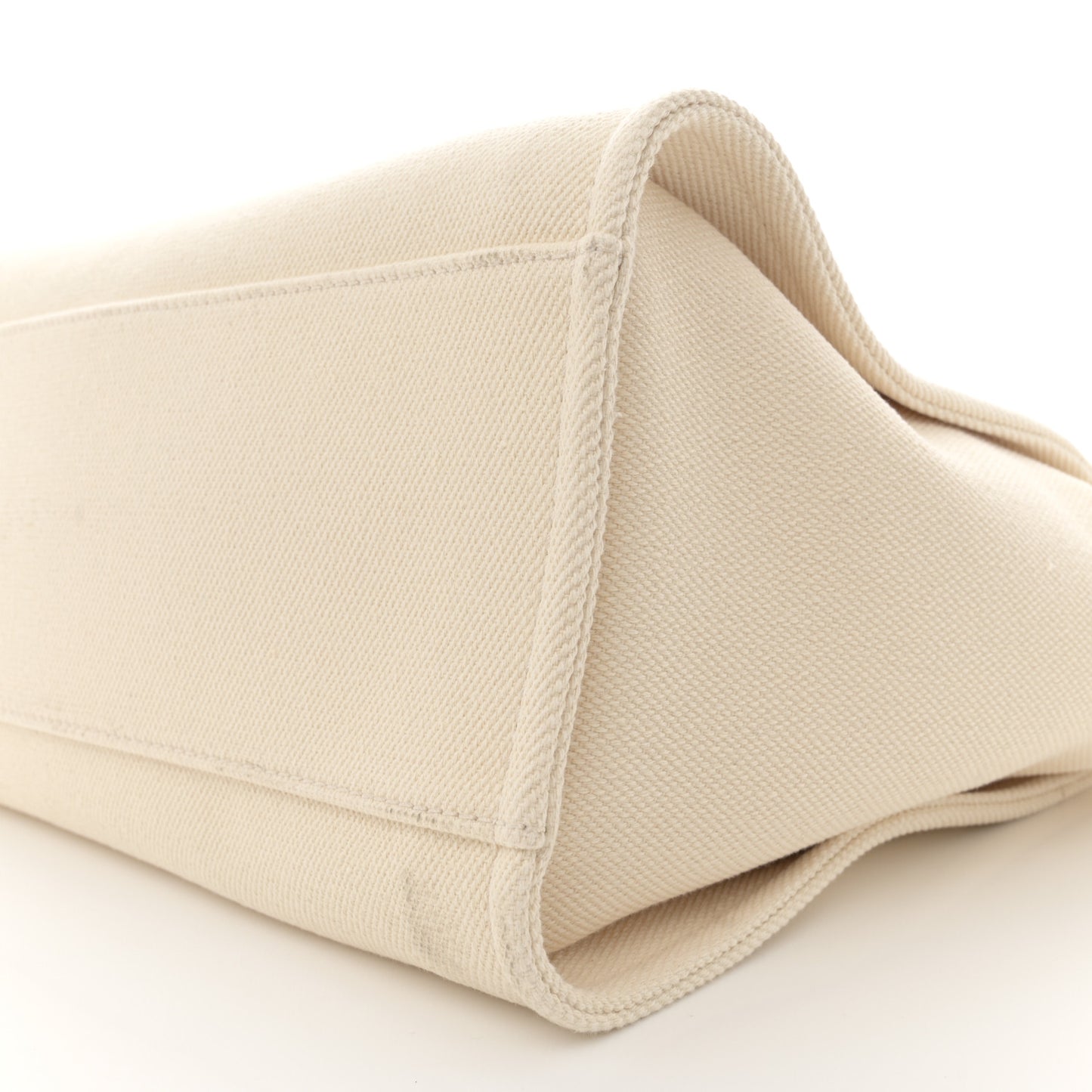 Canvas Pearl Medium Deauville Tote Ecru Beige