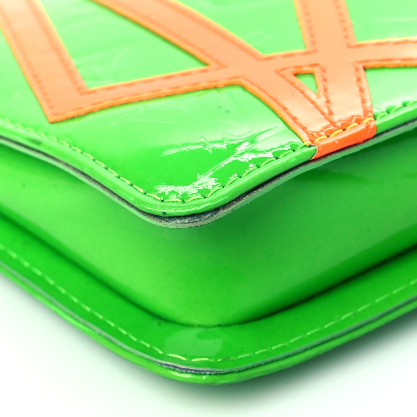 Patent Fluo Lexington with Chain Strap Green