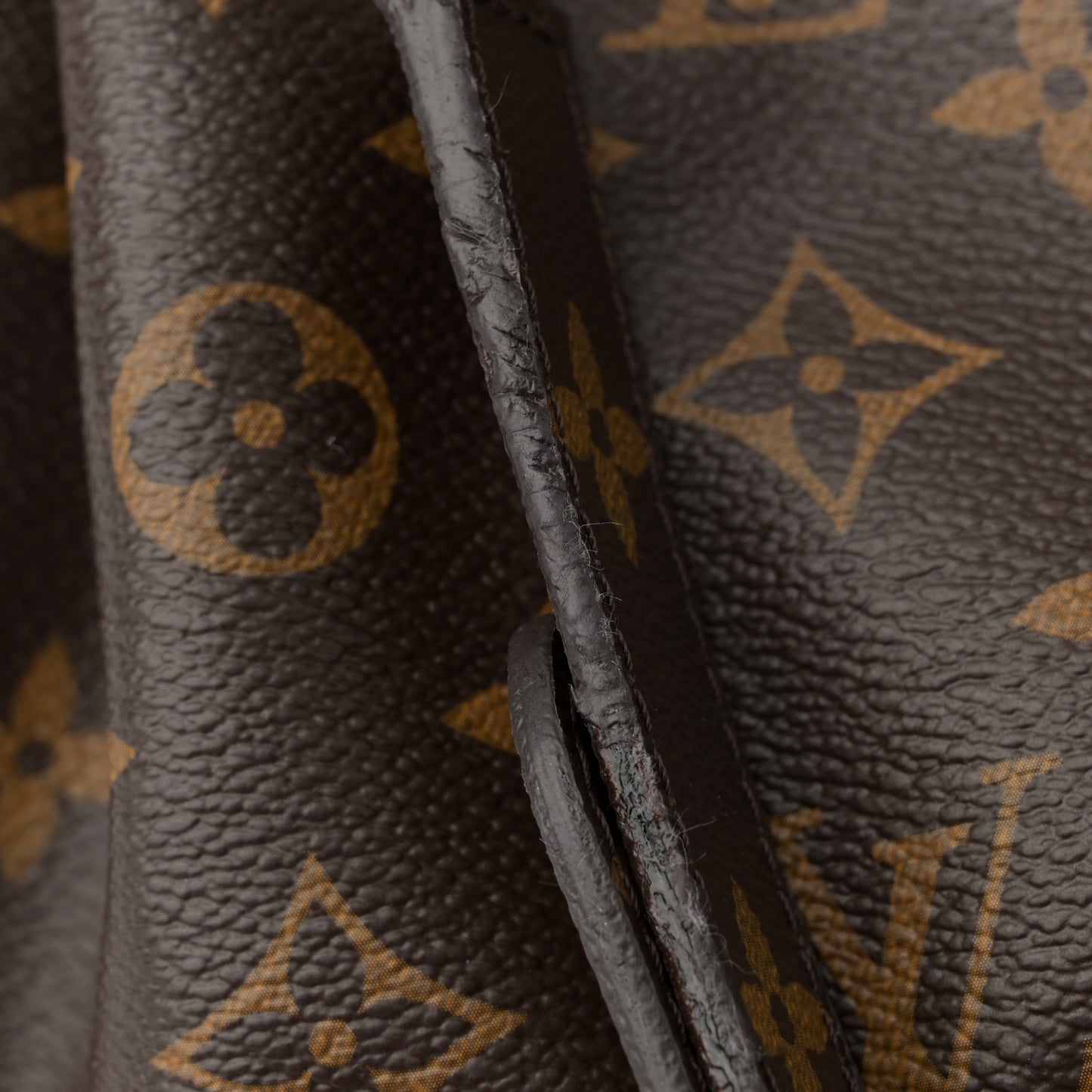 Monogram Metis