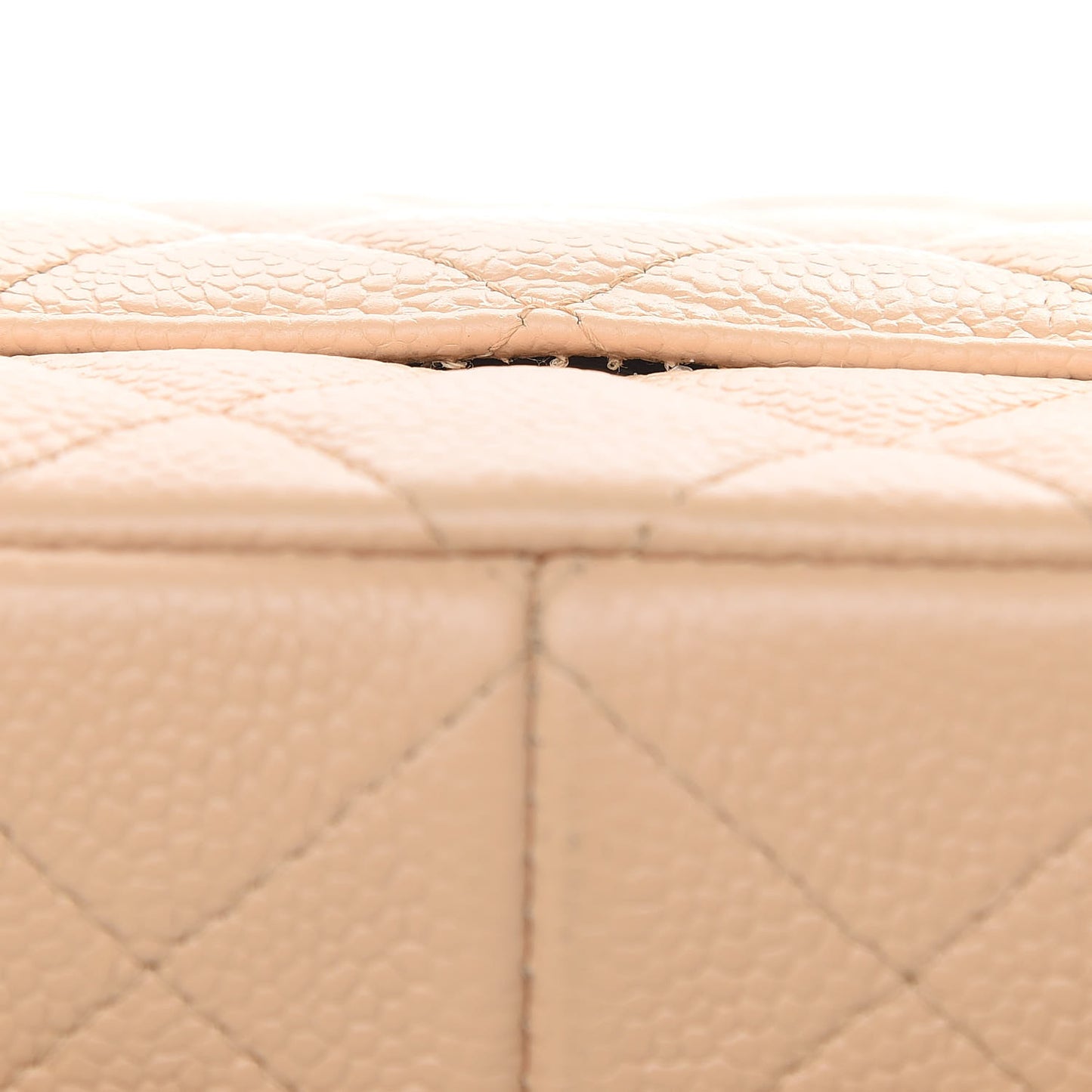 Caviar Quilted Jumbo Double Flap Beige Clair