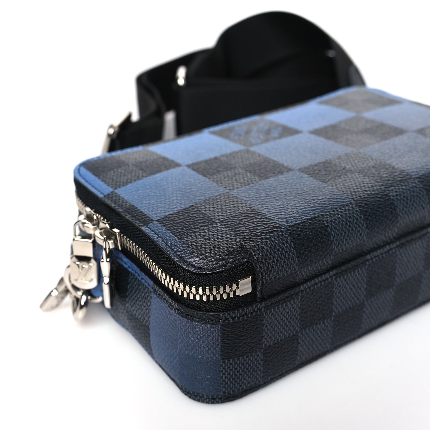 Louis Vuitton Giant Damier Graphite Alpha Wearable Wallet Navy 8 of 9