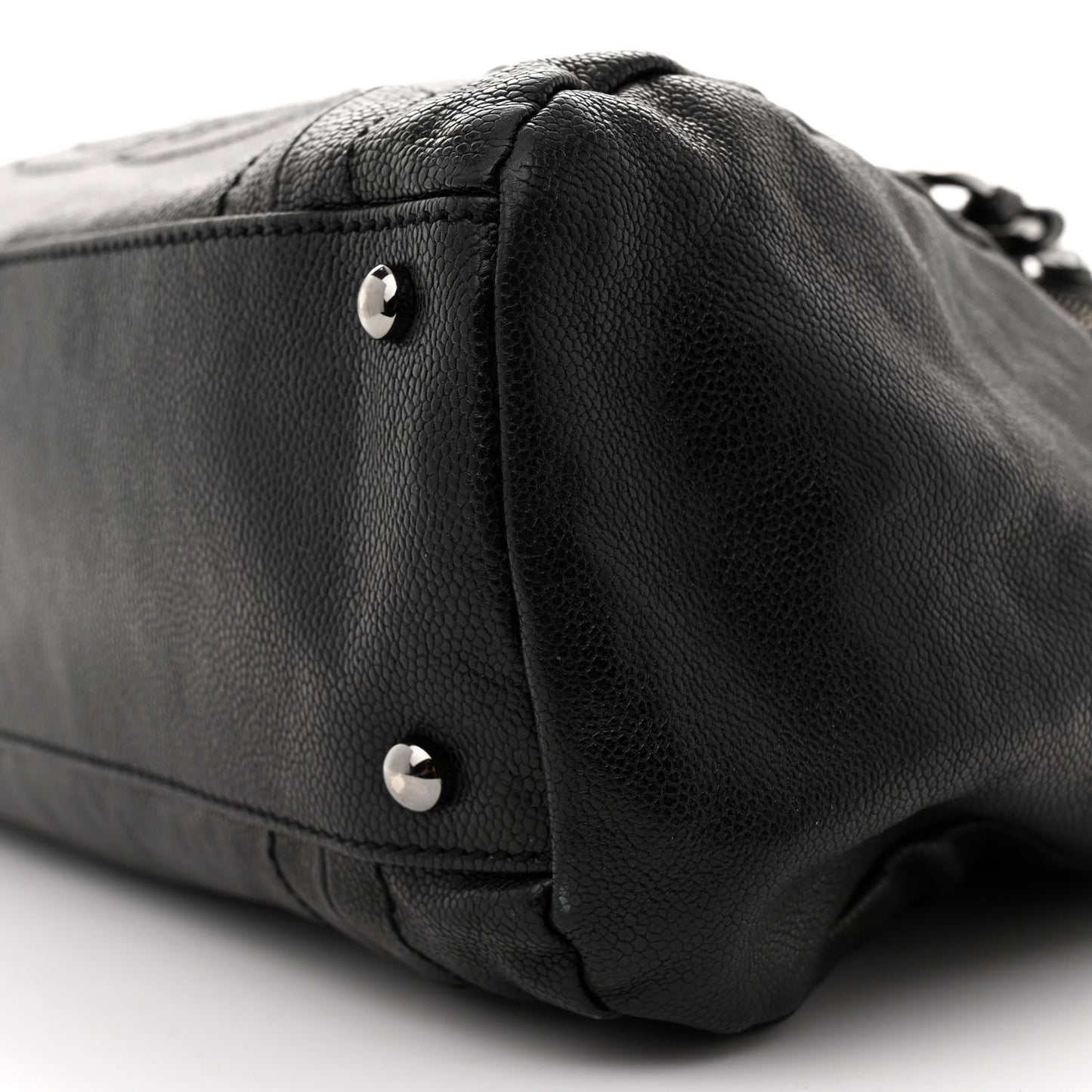 Glazed Caviar Modern Chain Tote Black