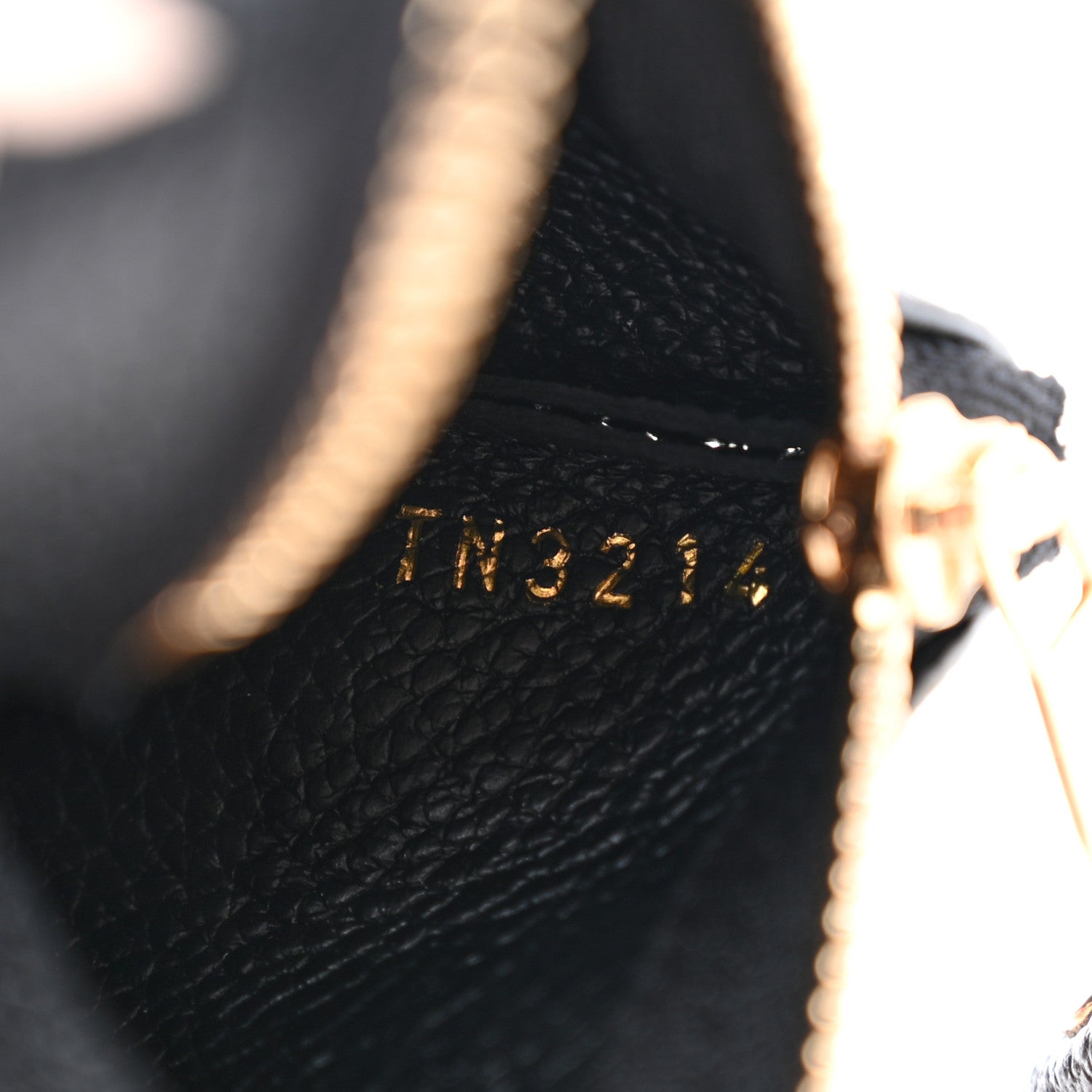 Louis Vuitton Empreinte Monogram Giant Key Pouch Black Beige 7 of 8