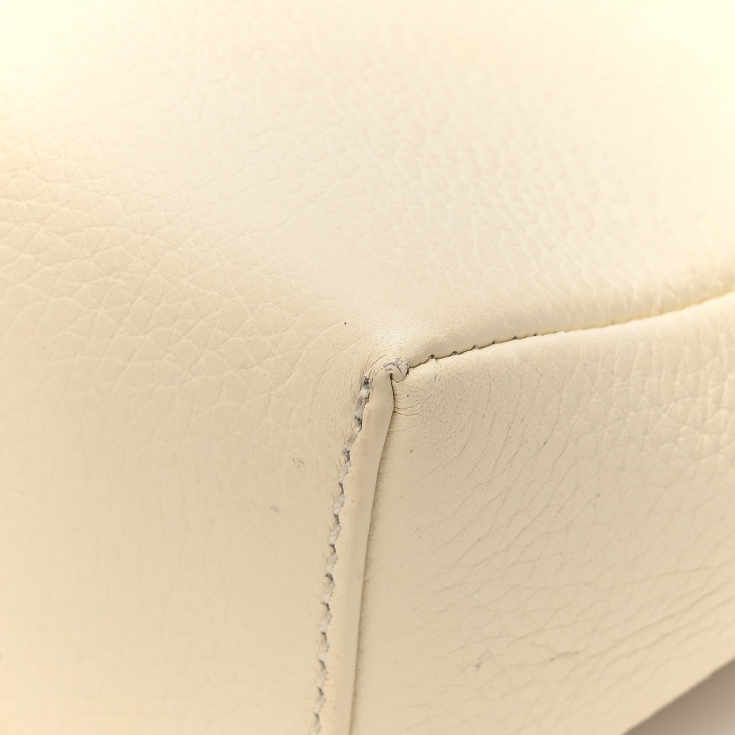 Grained Calfskin L19 Extra Pocket Pouch Whisper White