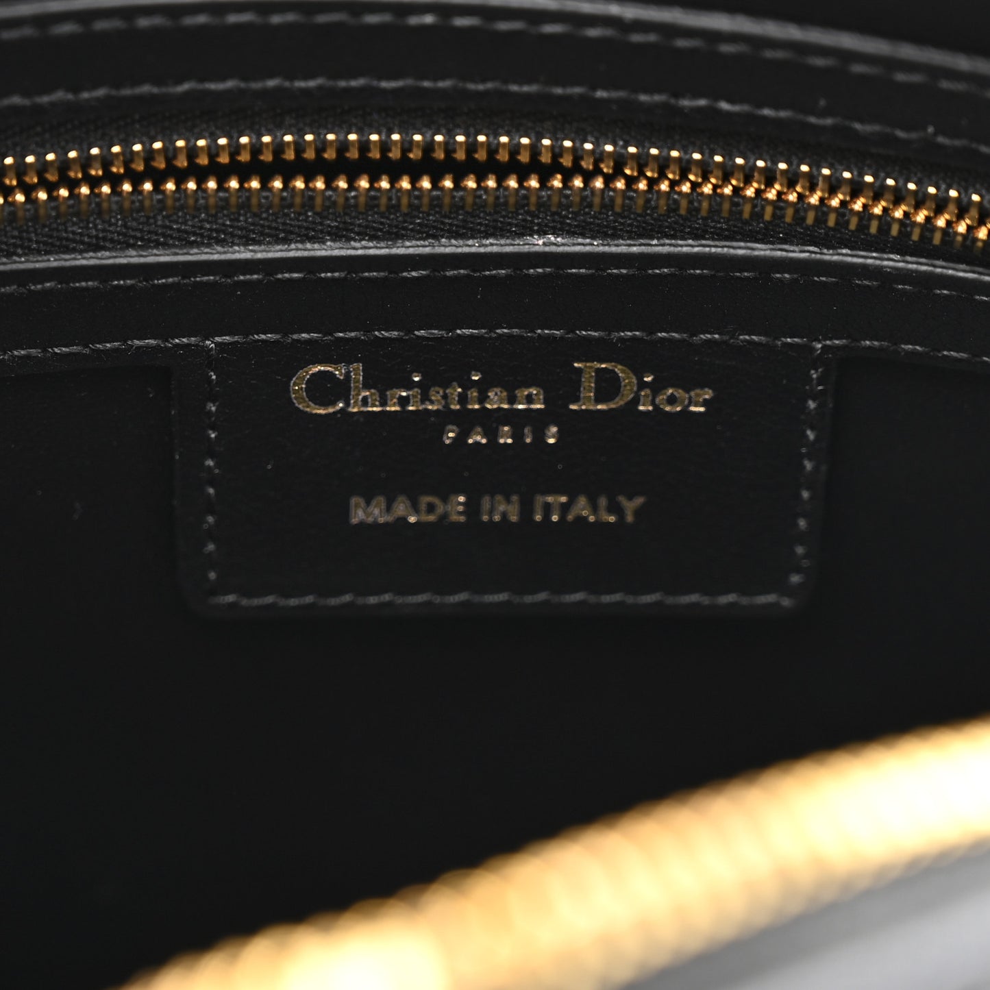 Calfskin Macrocannage Groove 20 Bag Black
