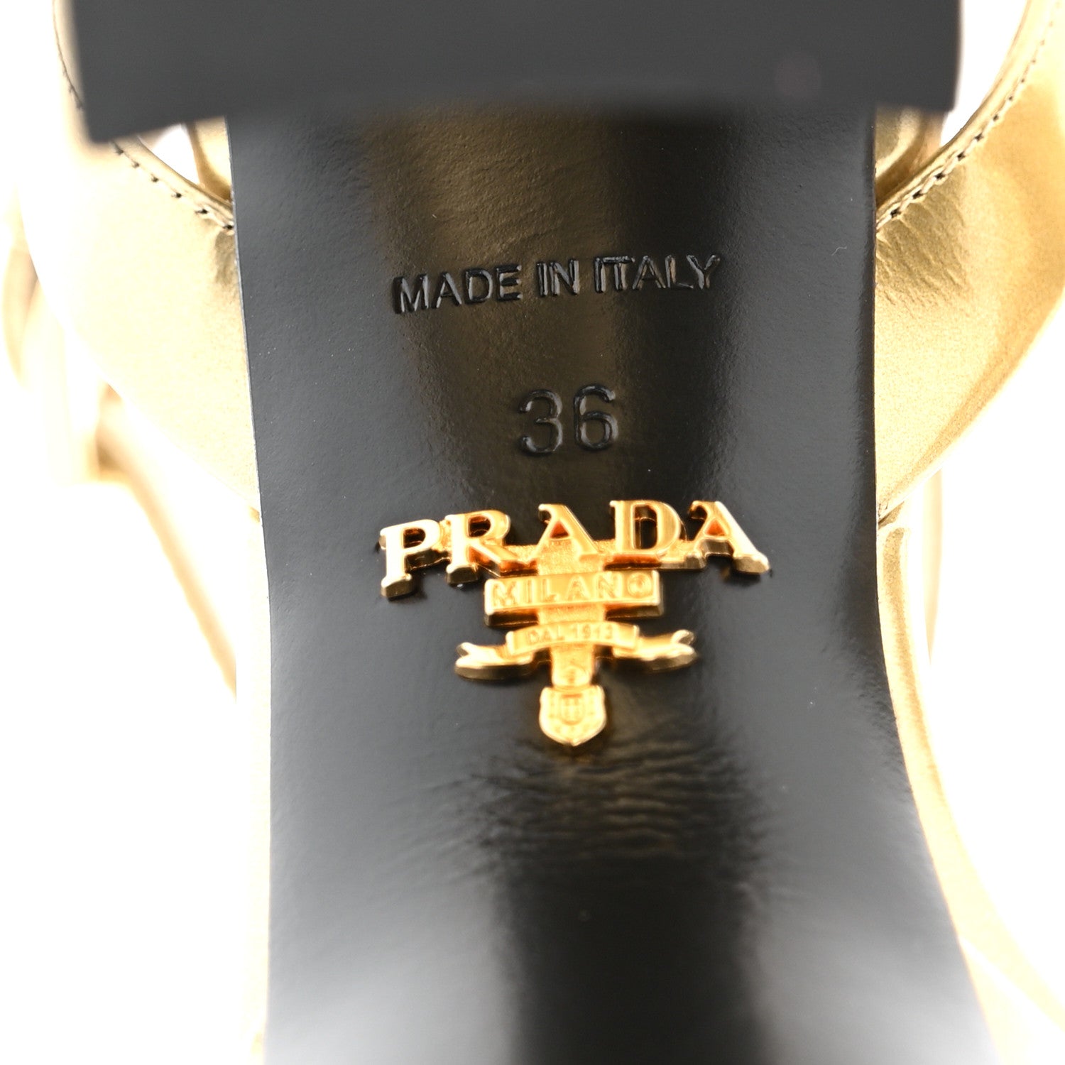 Prada Spazzolato Metal Triangle Logo Pumps 36 Platino 1836816