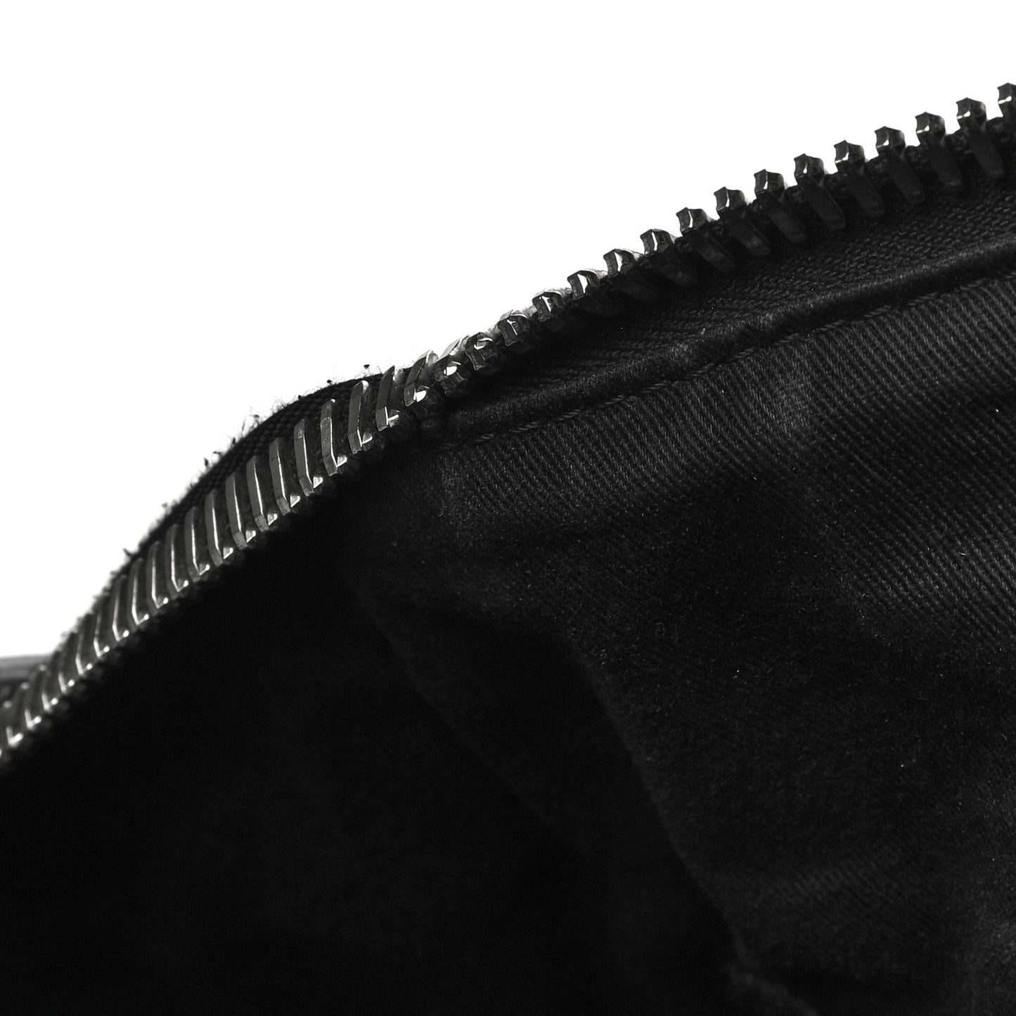 Sugar Goatskin Medium Antigona Black