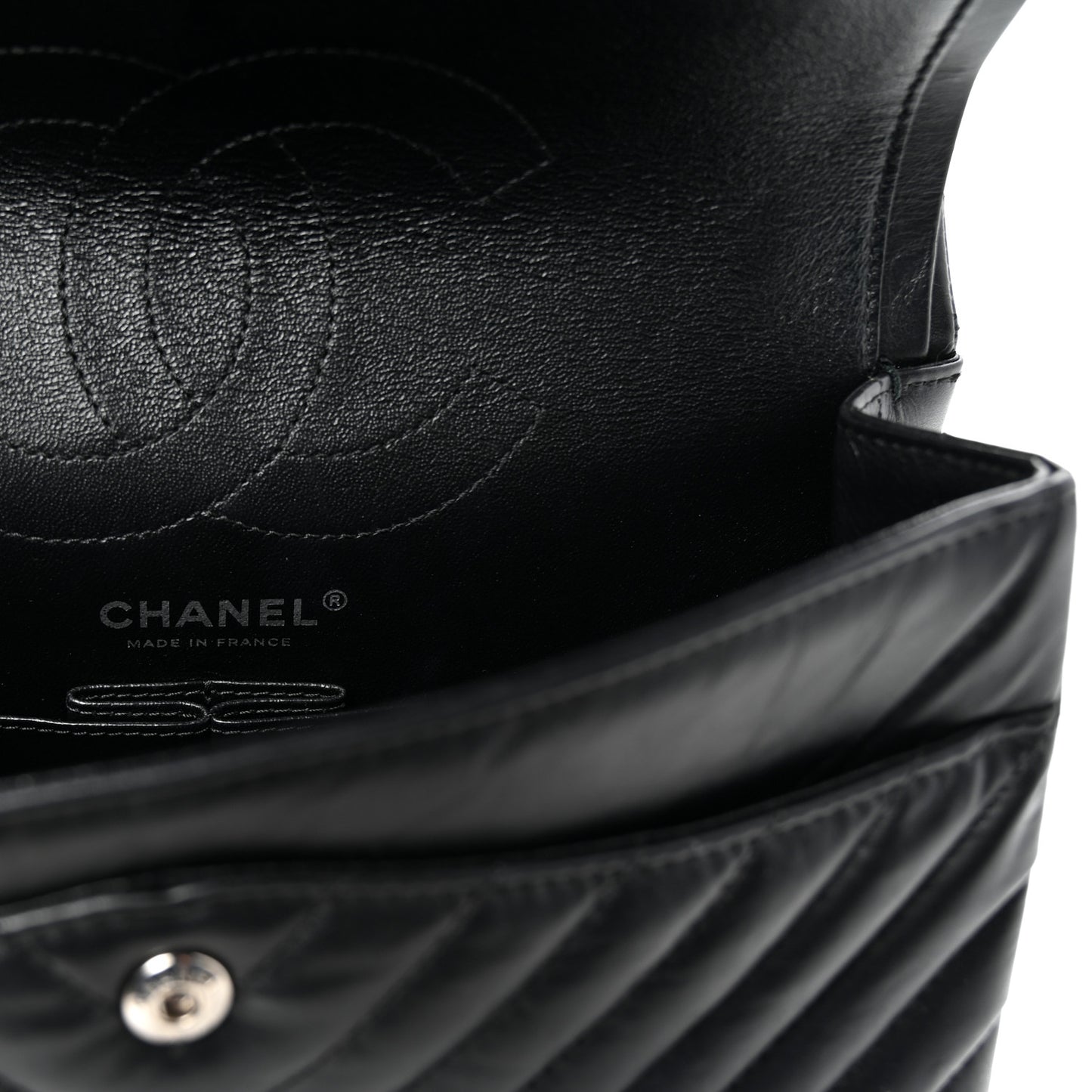 Aged Calfskin Chevron Quilted 2.55 Reissue 225 Flap So Black