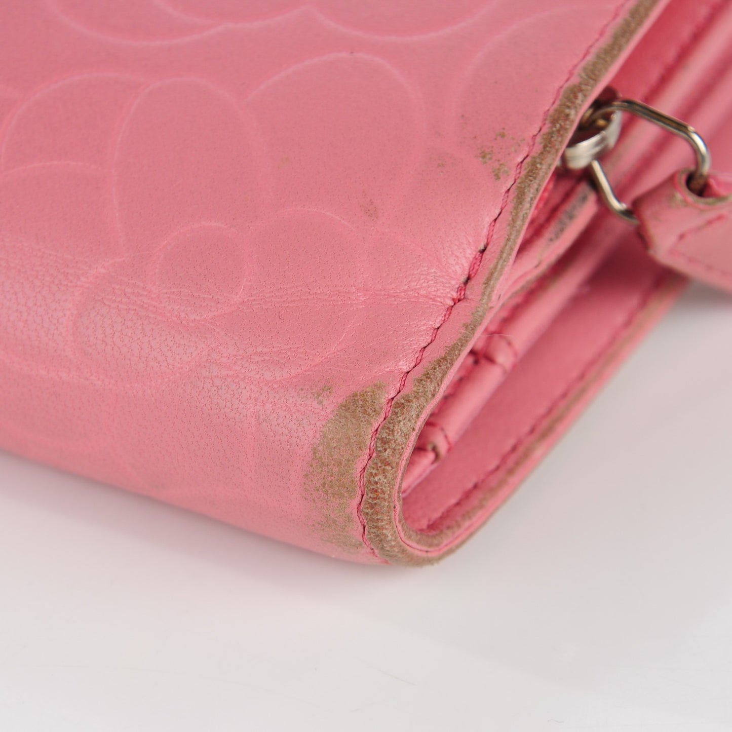 Lambskin Camellia Embossed Zipped Pocket Wallet Pink
