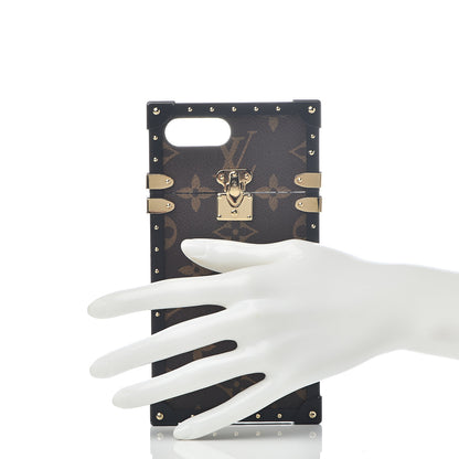 Louis Vuitton Monogram Eye-Trunk iPhone 7 Plus Case 2 of 7