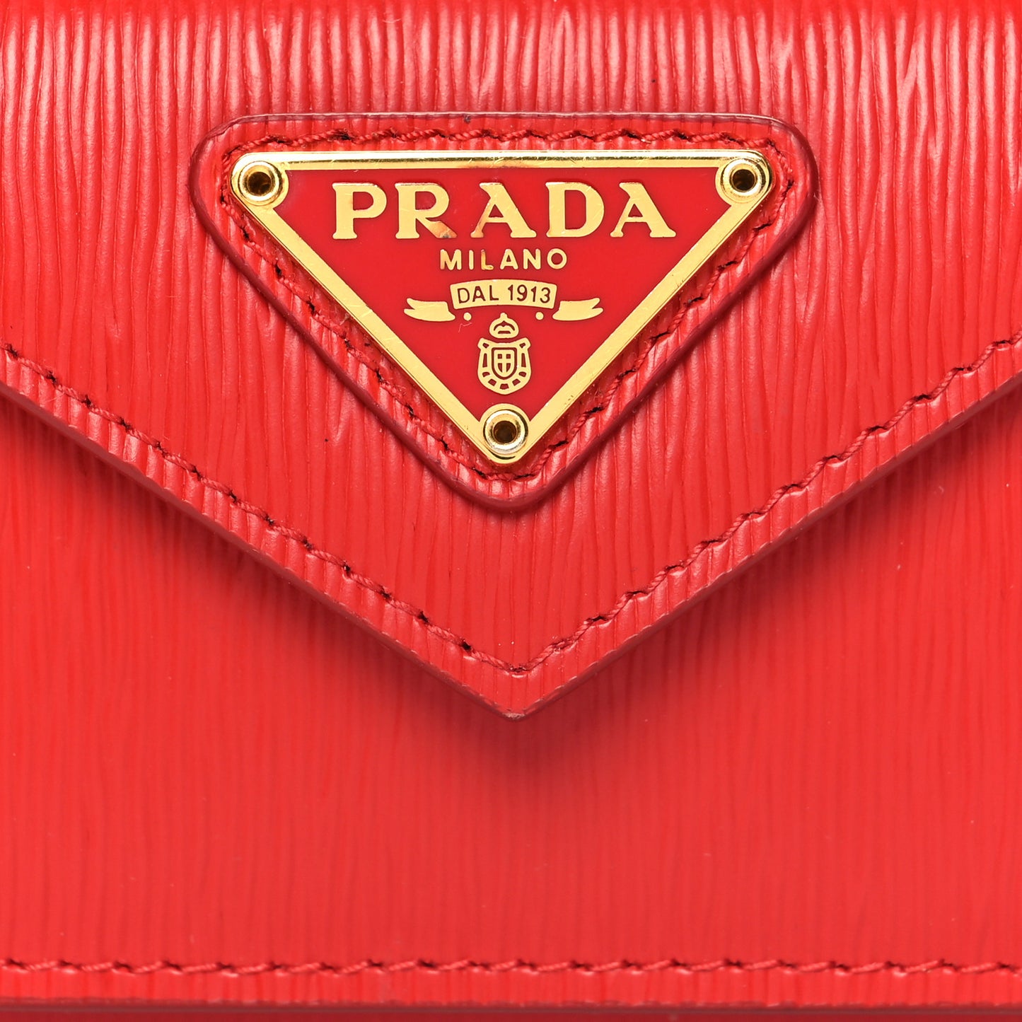 Vitello Move Triangle Tri-Fold Compact Wallet Lacca