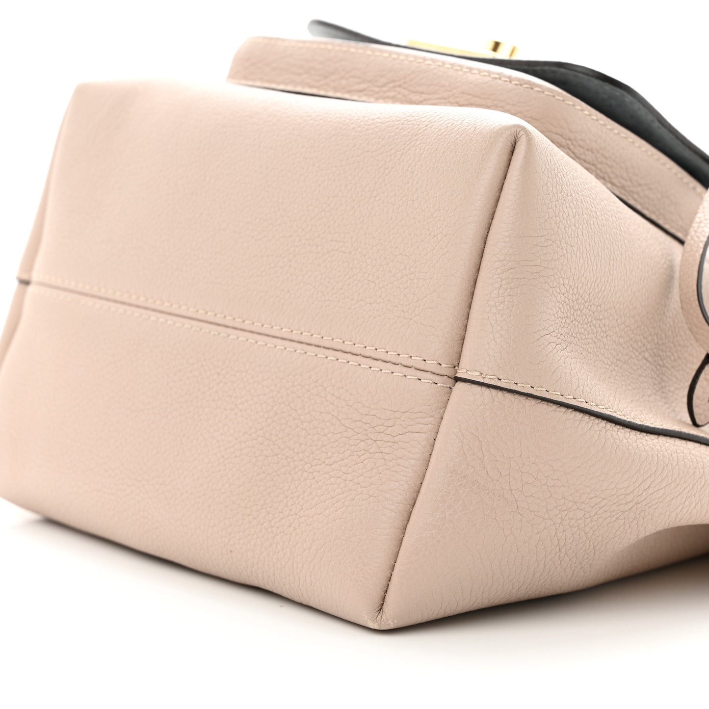 Calfskin Lockme Bucket MM Greige