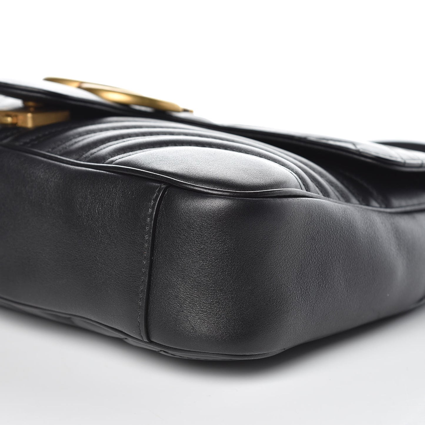 Calfskin Matelasse Medium GG Marmont Shoulder Bag Black