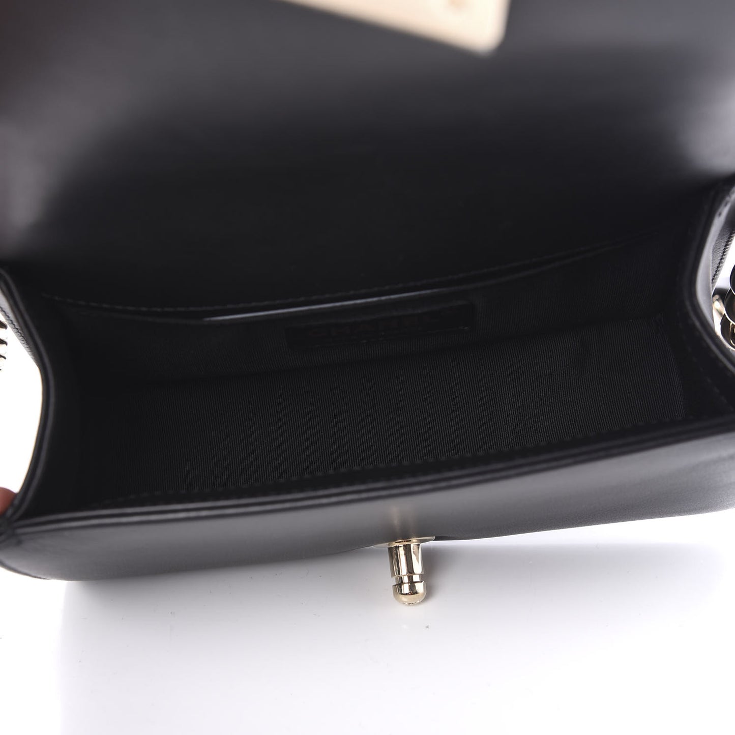Calfskin Pearl Small Boy Flap Black