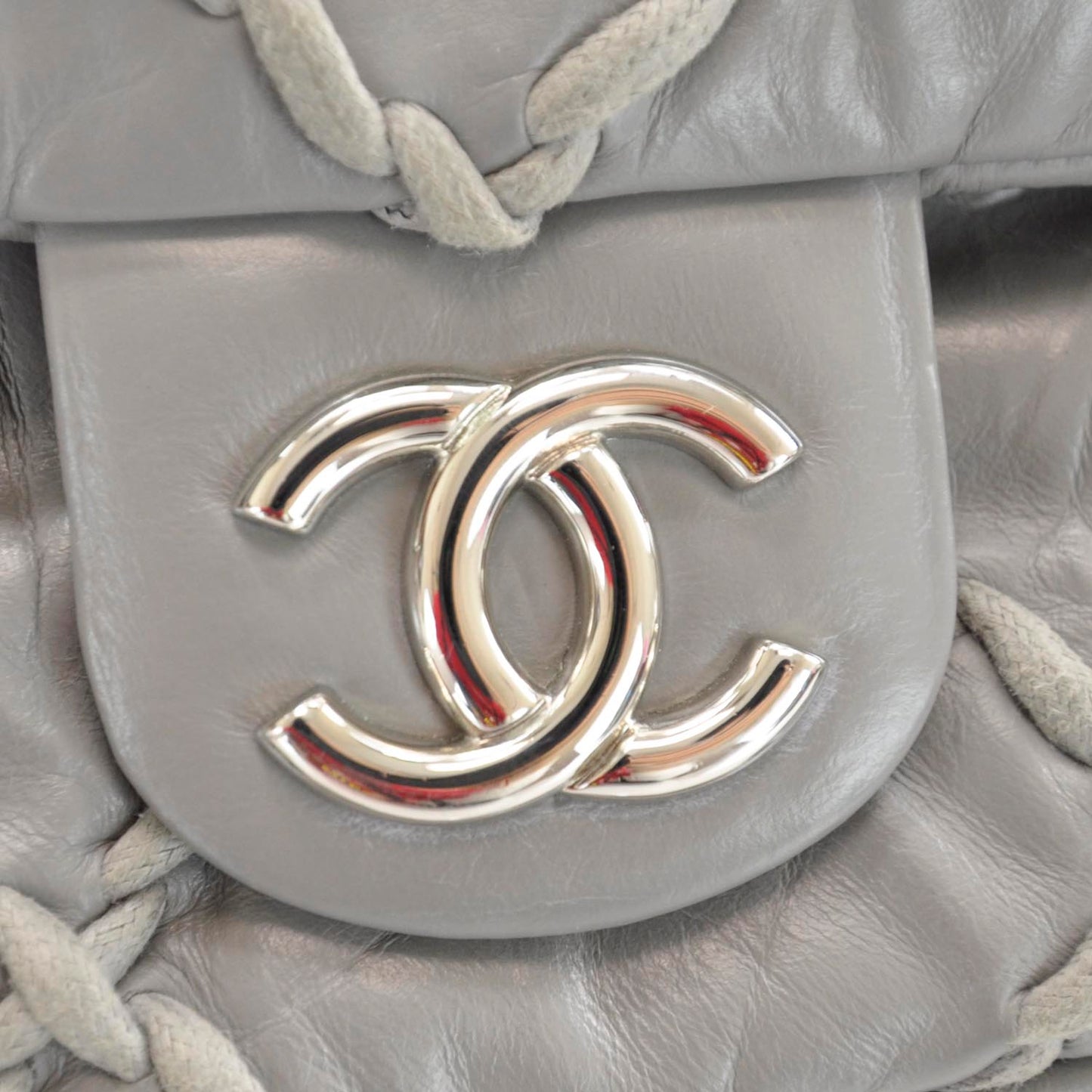 Leather Ultra Stitch Flap Grey
